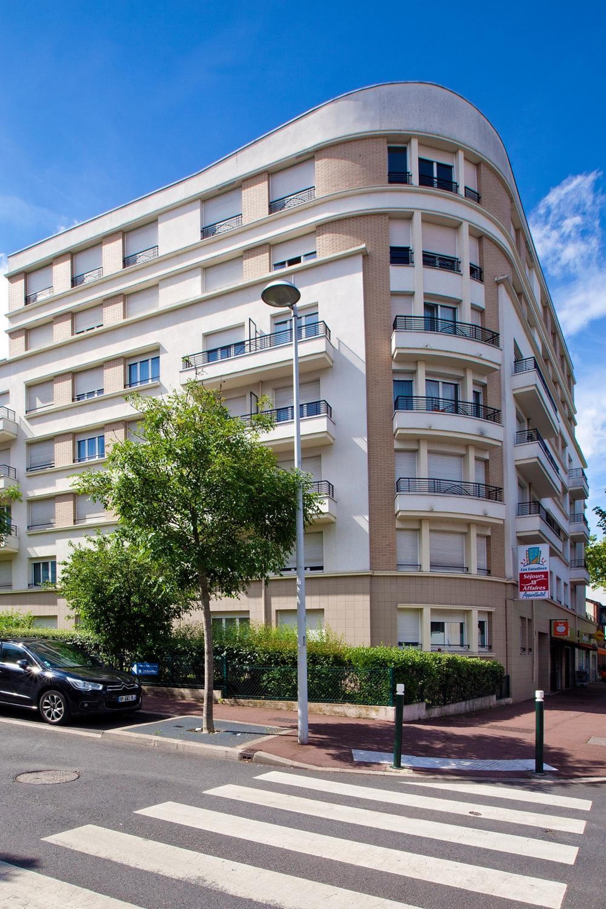 Building at Séjours & Affaires Paris-Nanterre