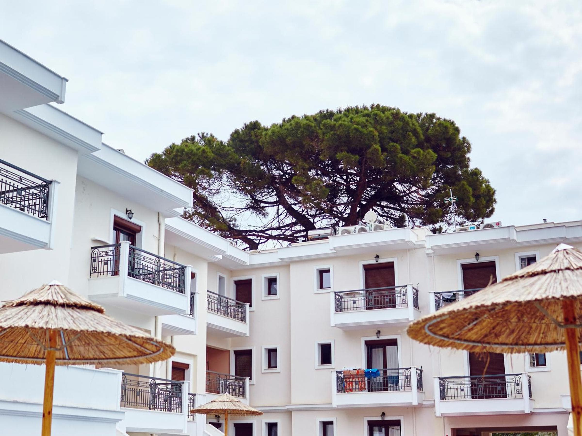 Skiathos Somnia, Skiathos Town
