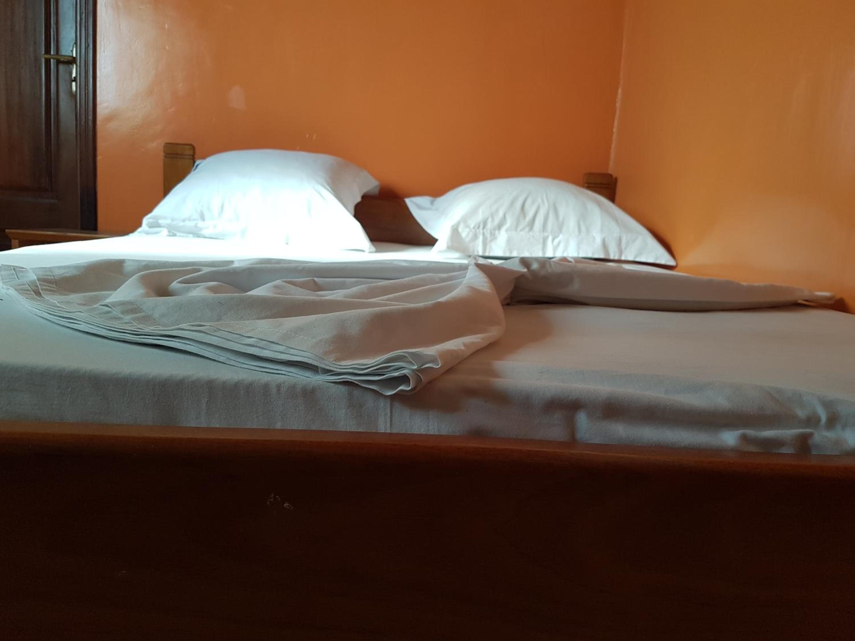 Maison Rose, Douala