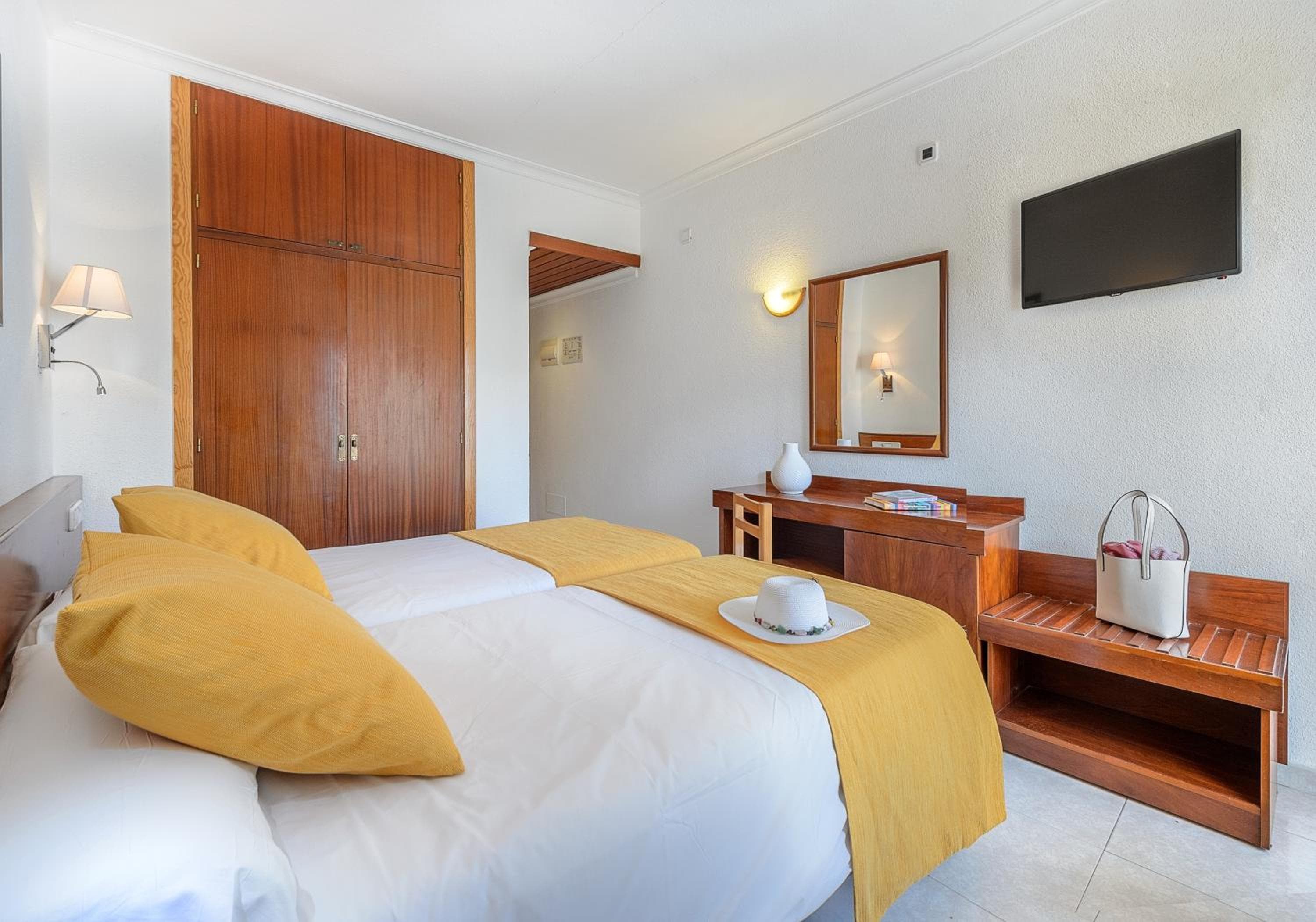 Aparthotel Vibra Bay, San Antonio, photo 6