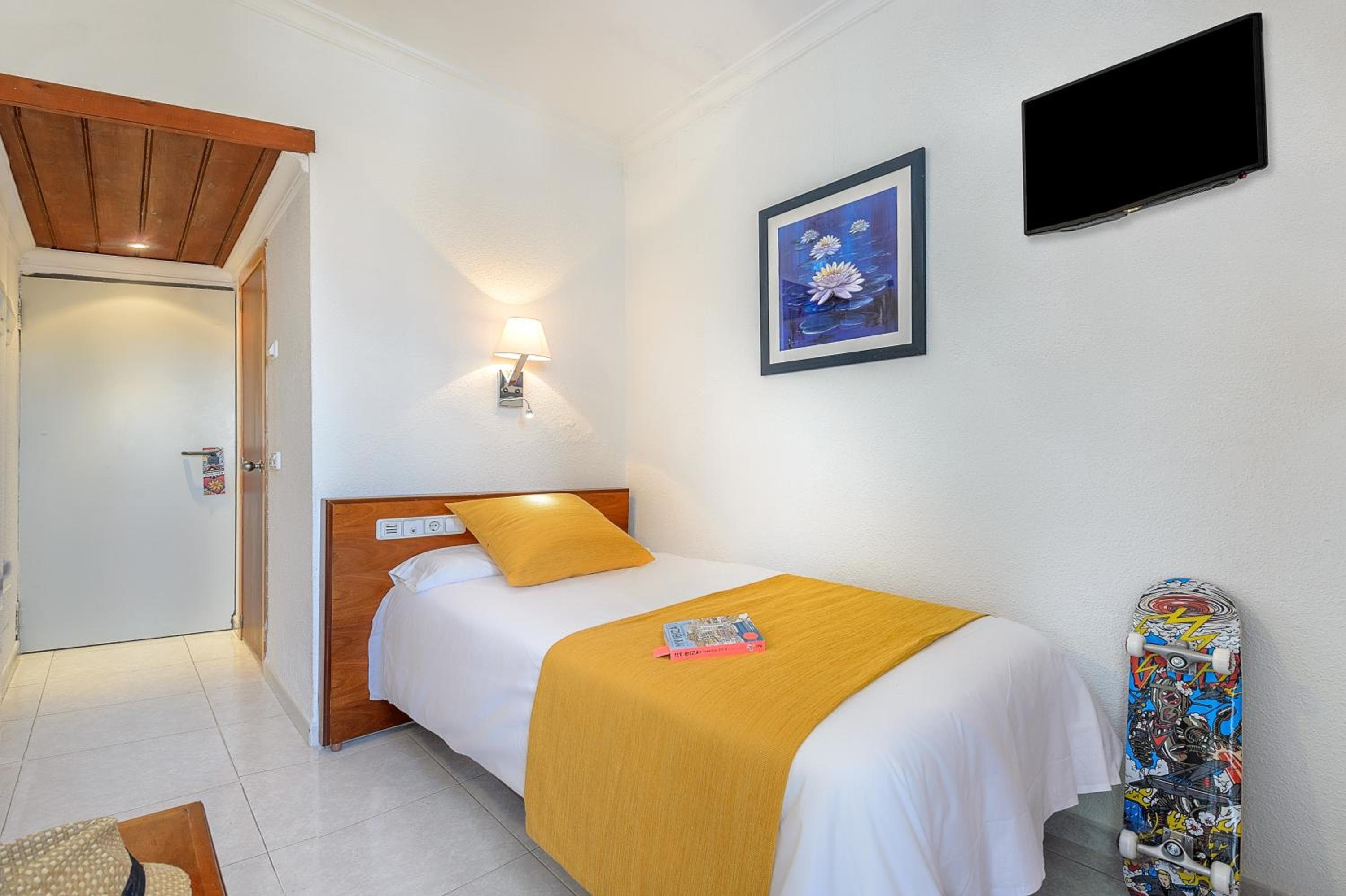 Aparthotel Vibra Bay, San Antonio, photo 5