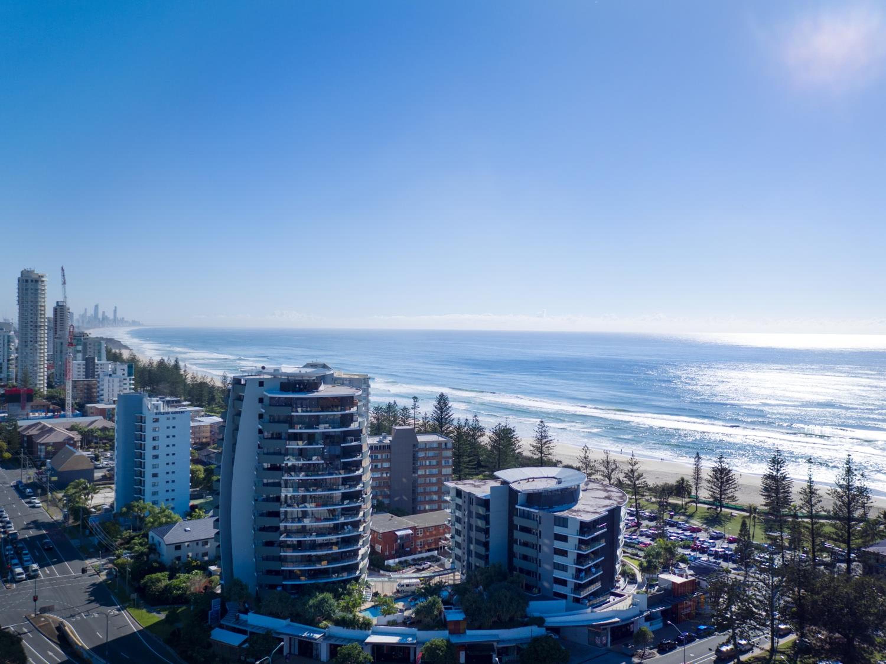 Ambience on Burleigh Beach, Gold Coast