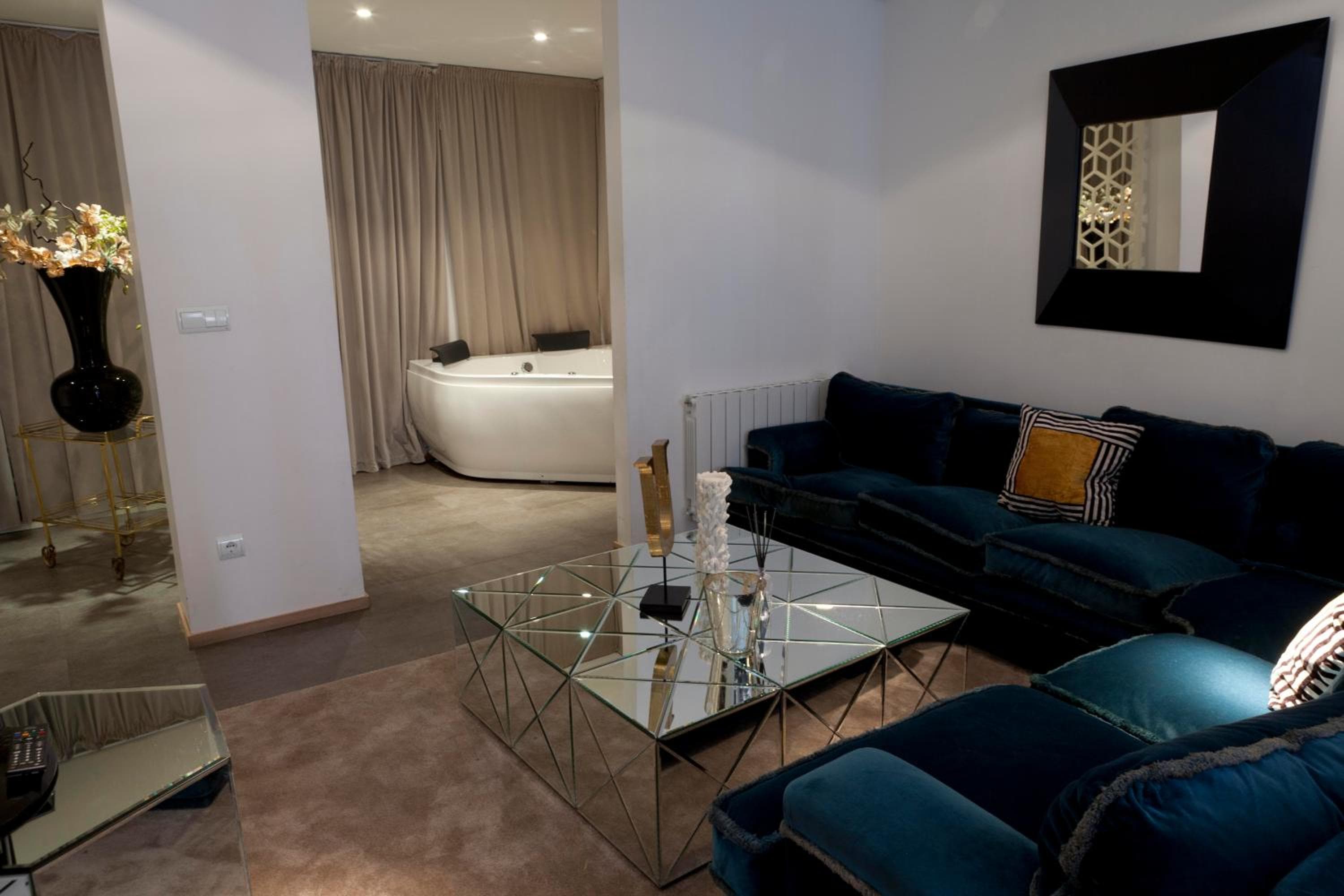 Abalú Collection Suites Gran Via, Madrid, photo 6