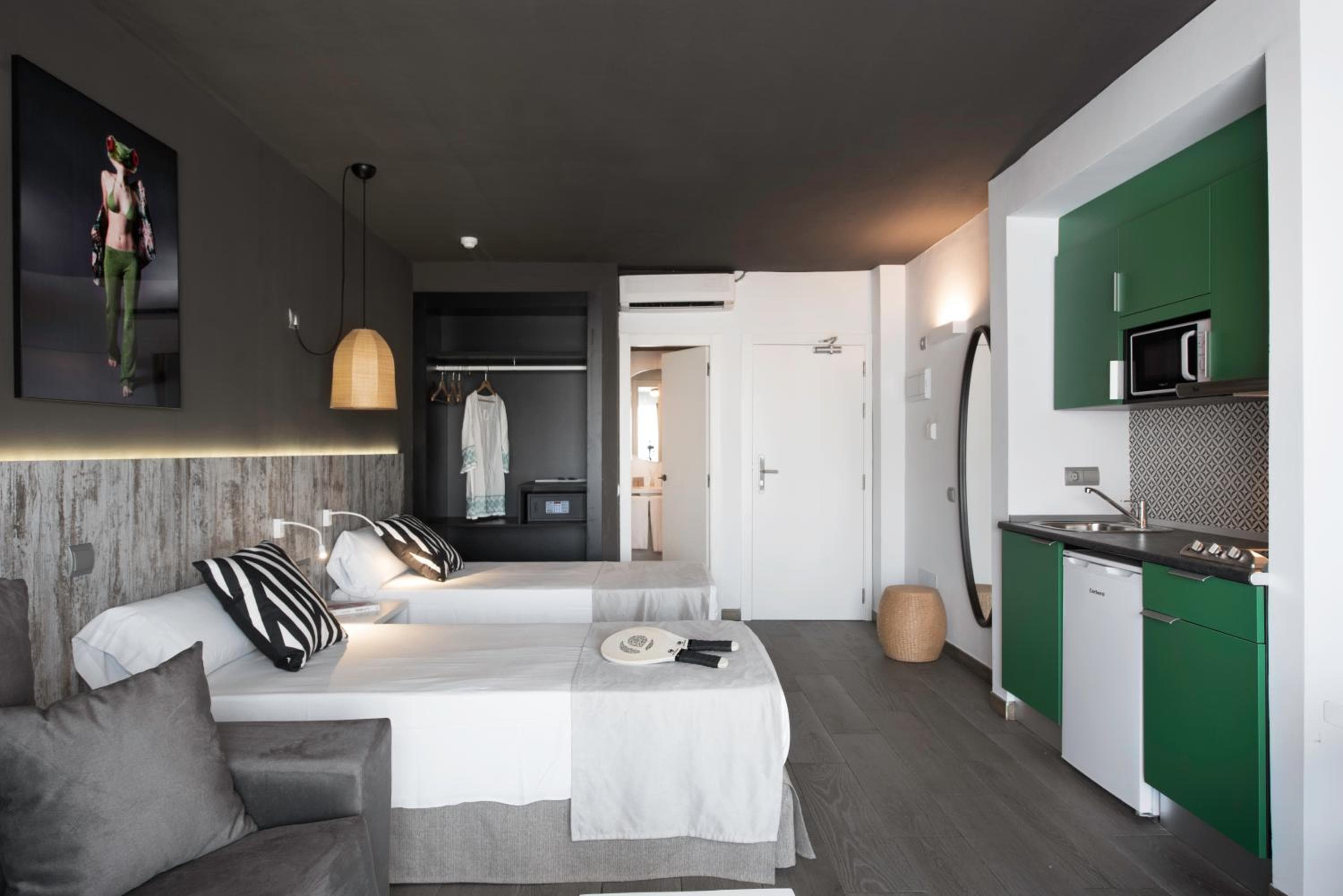 Aparthotel Vibra Mogambo - Adults only, Playa d'en Bossa, photo 3