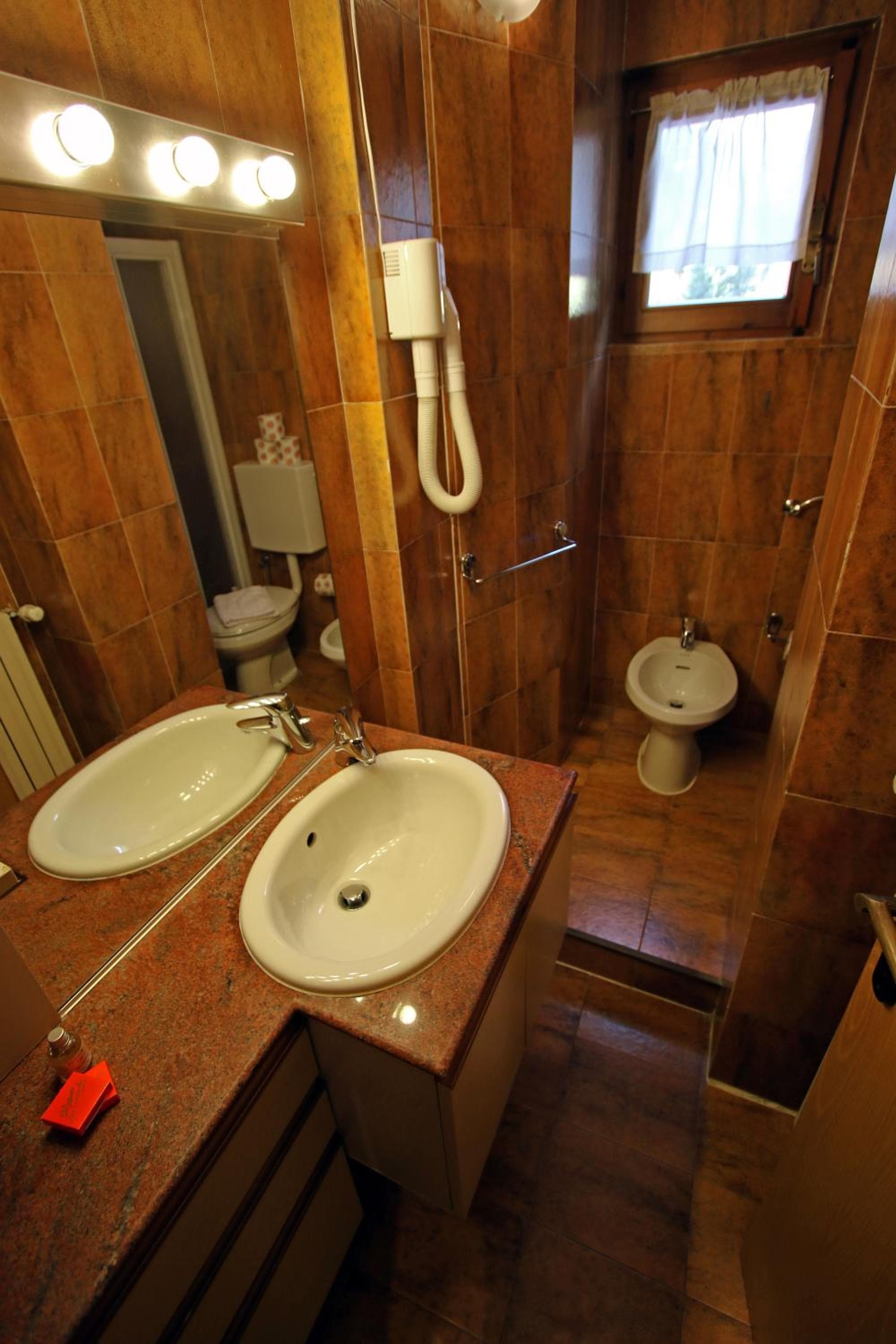 Breithorn Lodge, Champoluc, photo 6