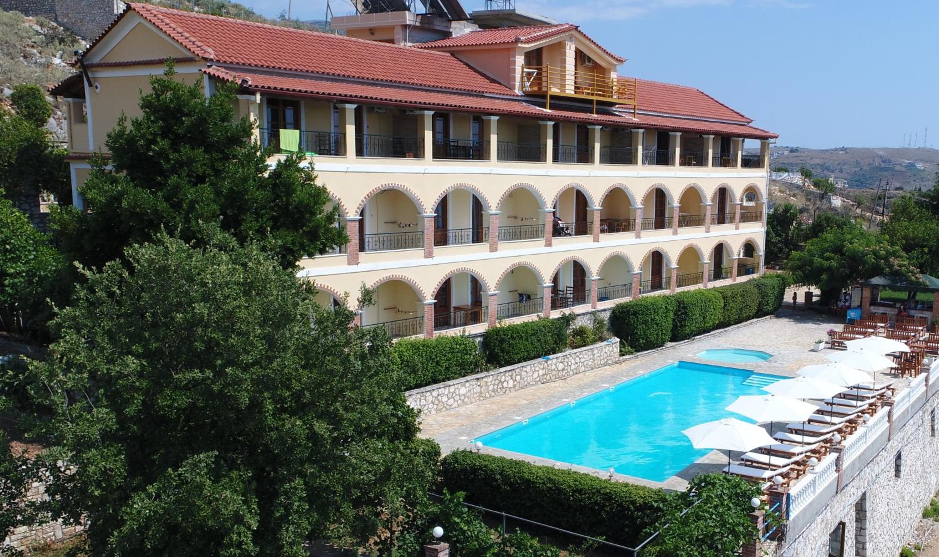 Apart-Hotel Llazari, Himare