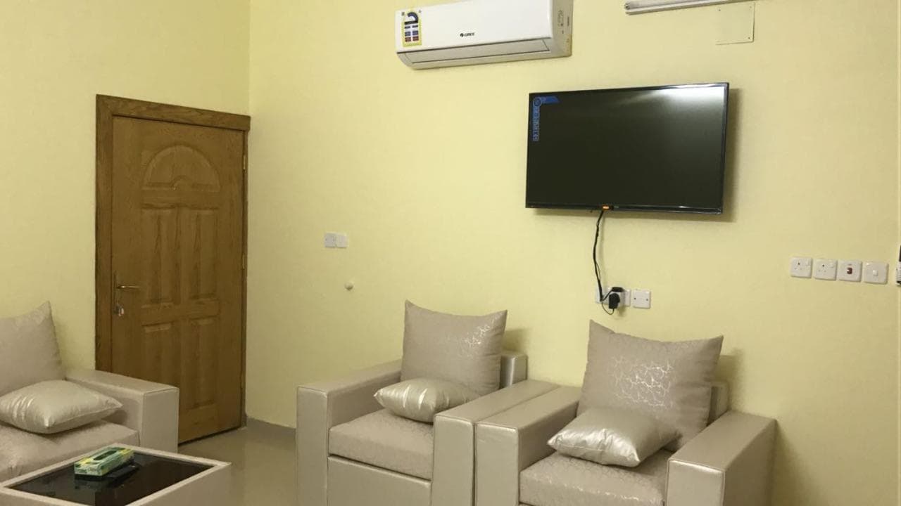 شقق رفيف الشمال المخدومه - الحائط Alhayit -Rafeef Al Shamal رفيف الشمال شقق مخدومه - الحائط, Al Ḩāyiţ, photo 2