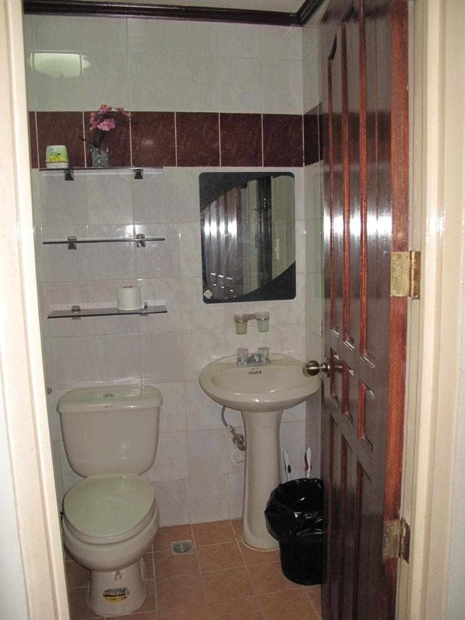 Makati Suites at Travelers Inn, Manila, photo 3