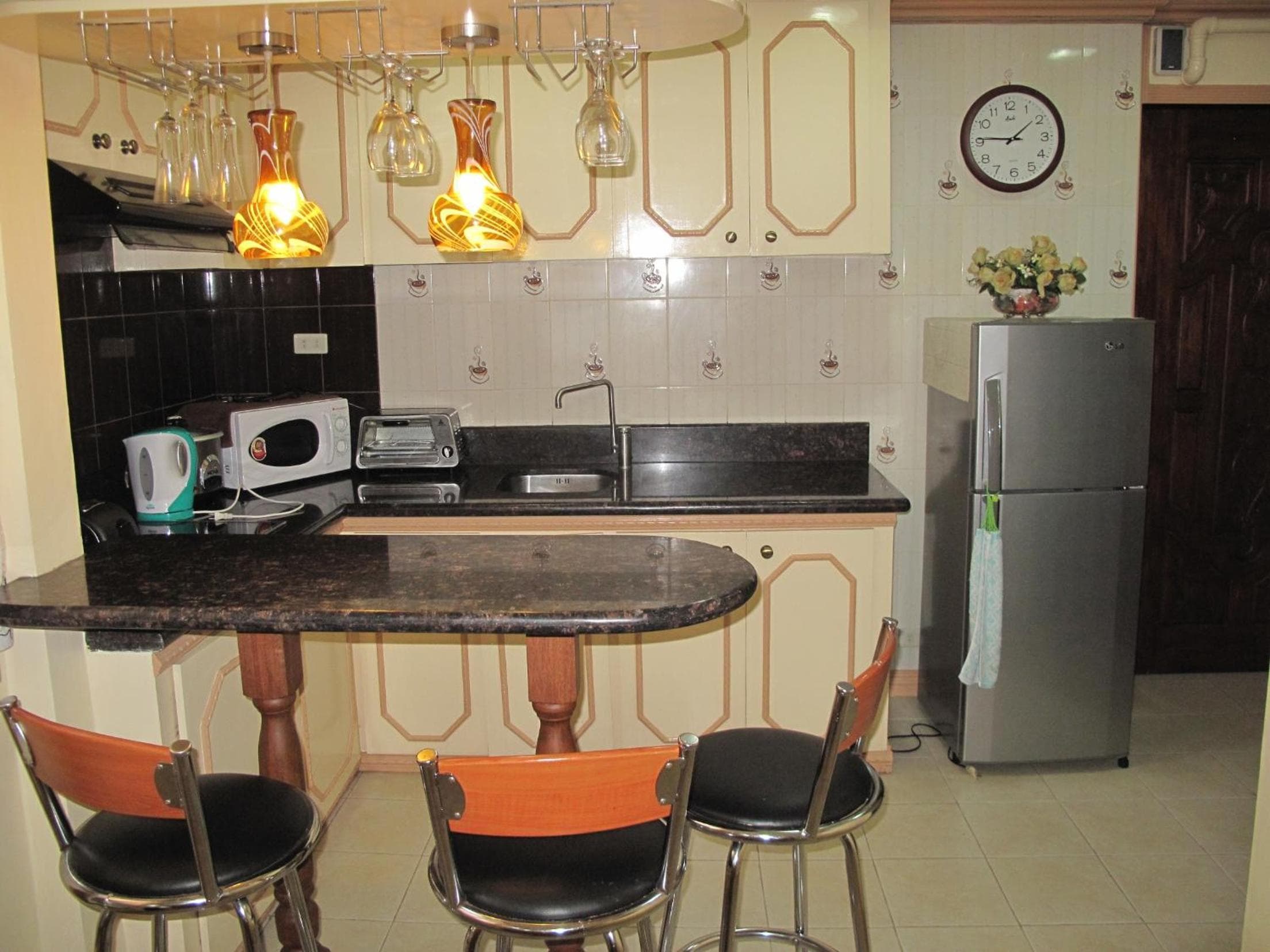 Makati Suites at Travelers Inn, Manila, photo 2