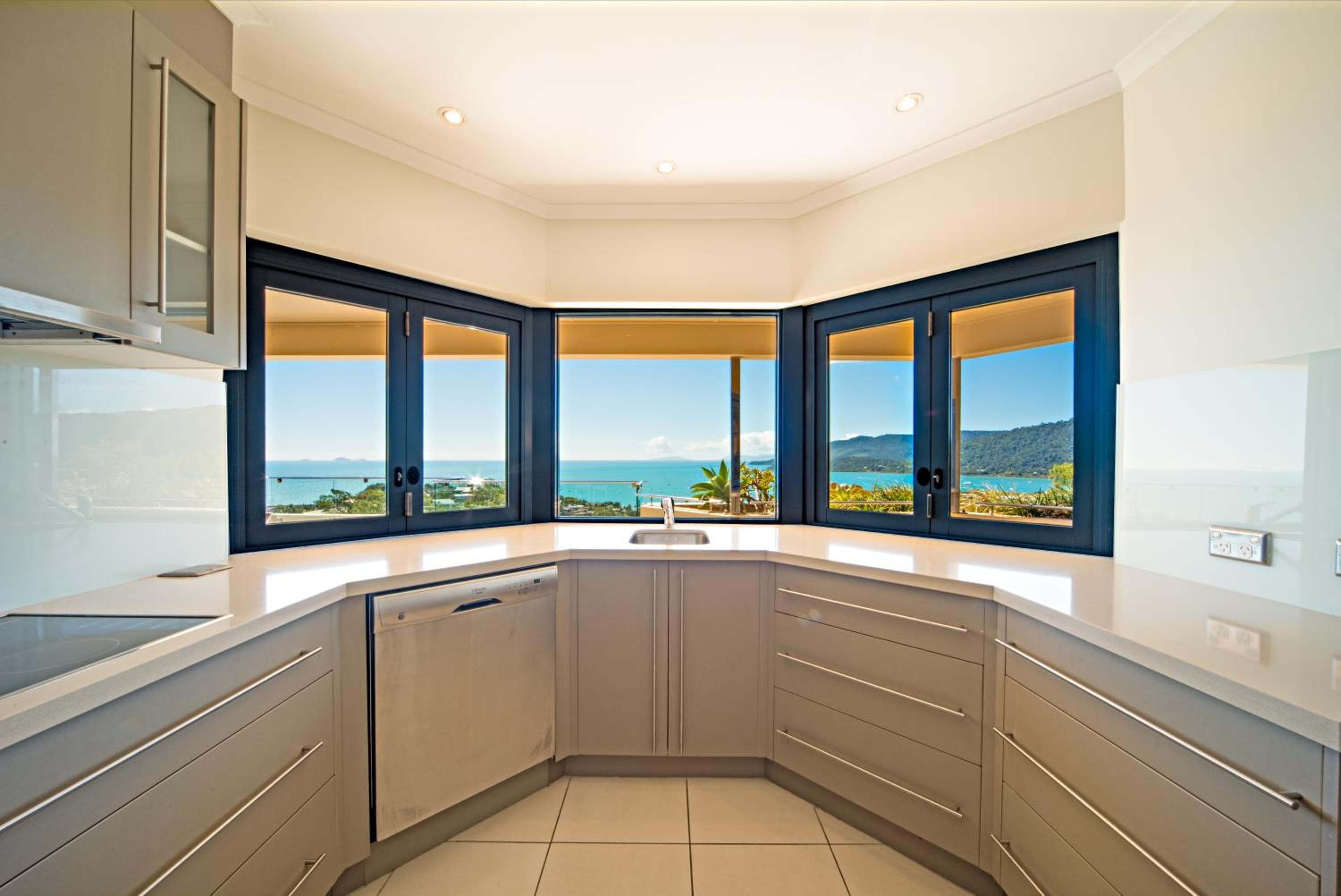 Sea Star Apartments, Airlie Beach, photo 6