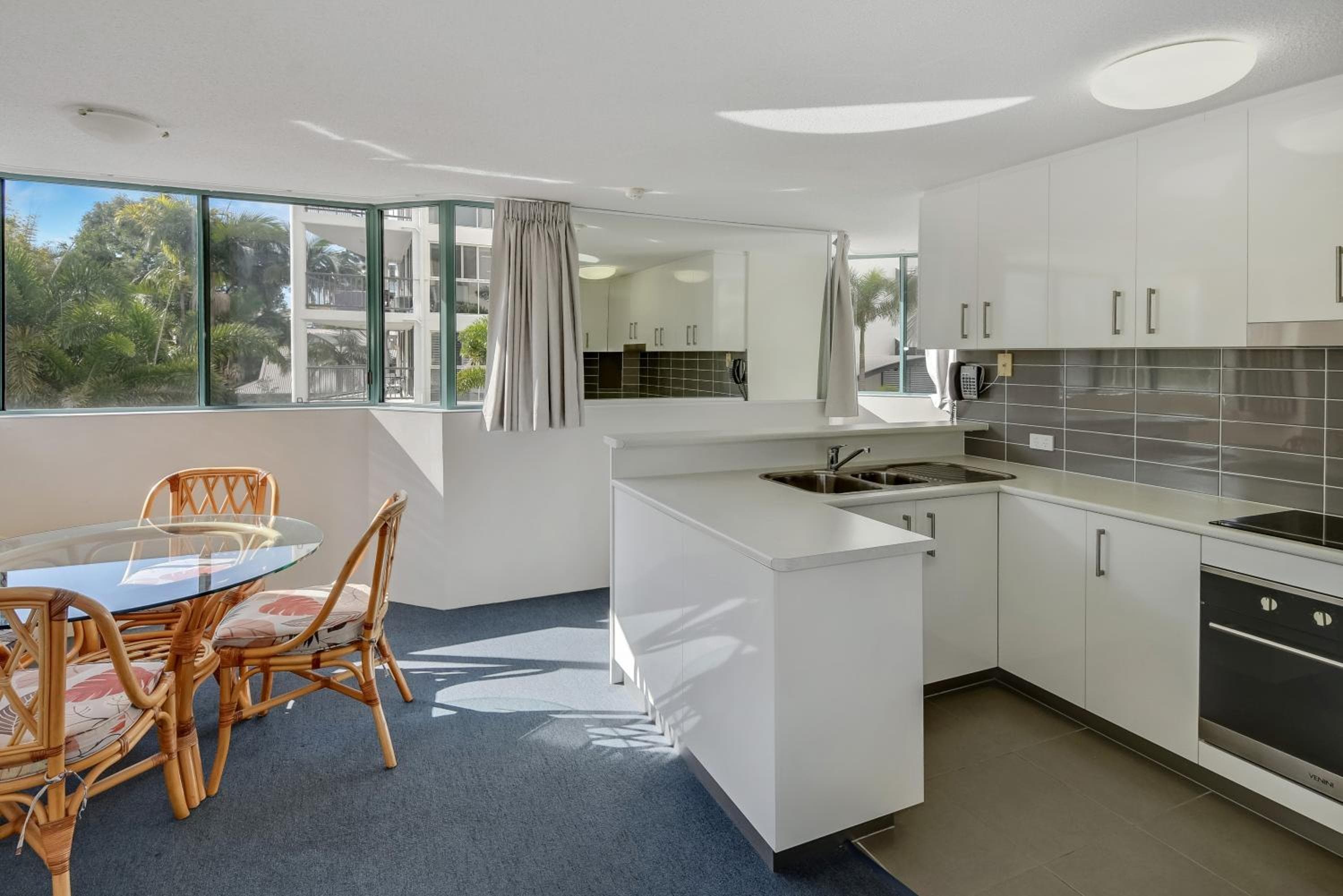 Excellsior Apartments, Mooloolaba, photo 2