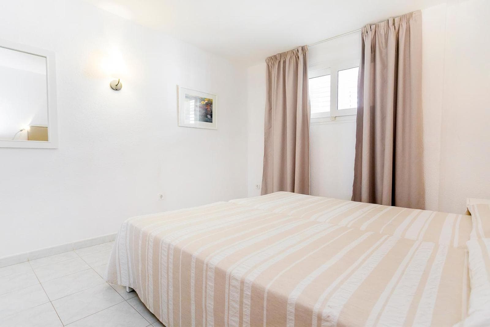 Aparthotel Duquesa Playa, Santa Eularia des Riu, photo 5