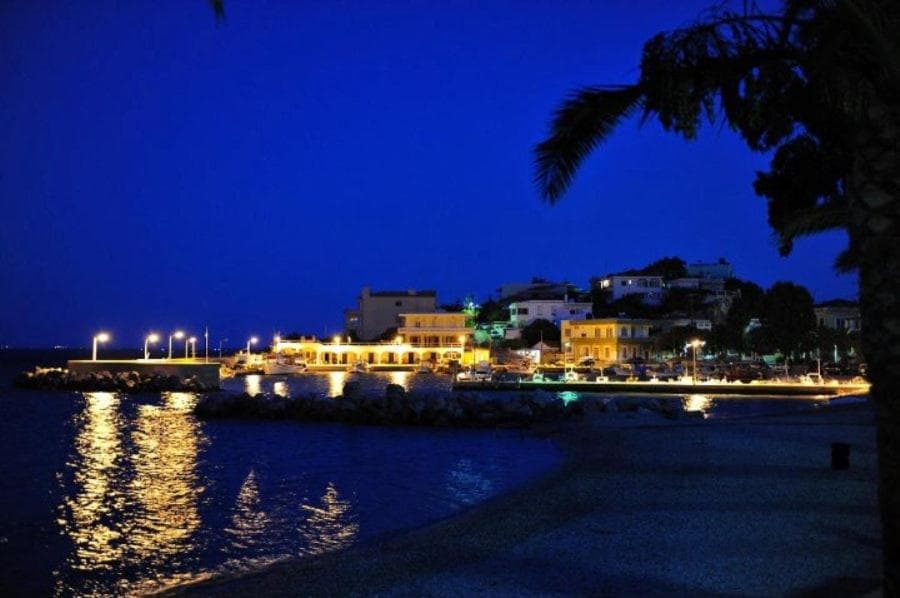 Pearl Bay Hotel Apartments, Vrontados