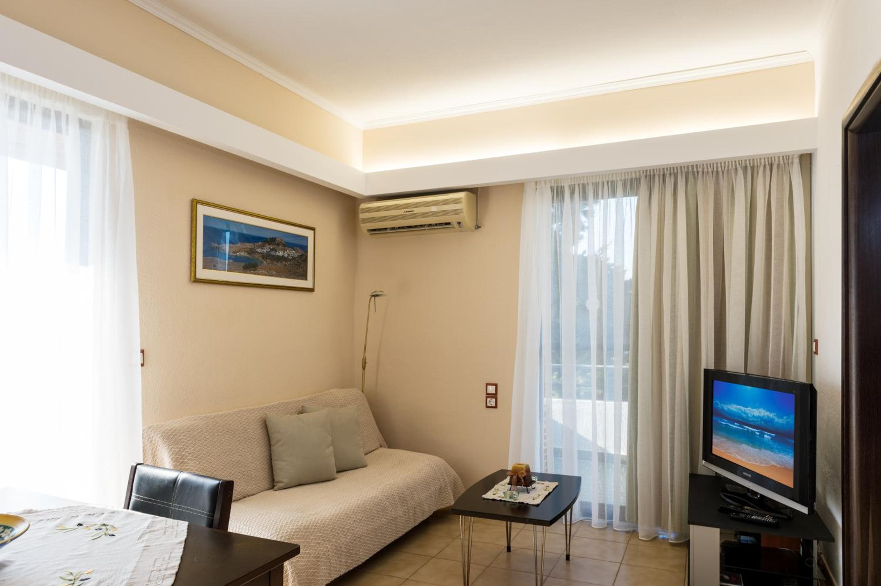 Terinikos Sunny Garden Hotel & Junior Suites, Ialyssos, photo 2