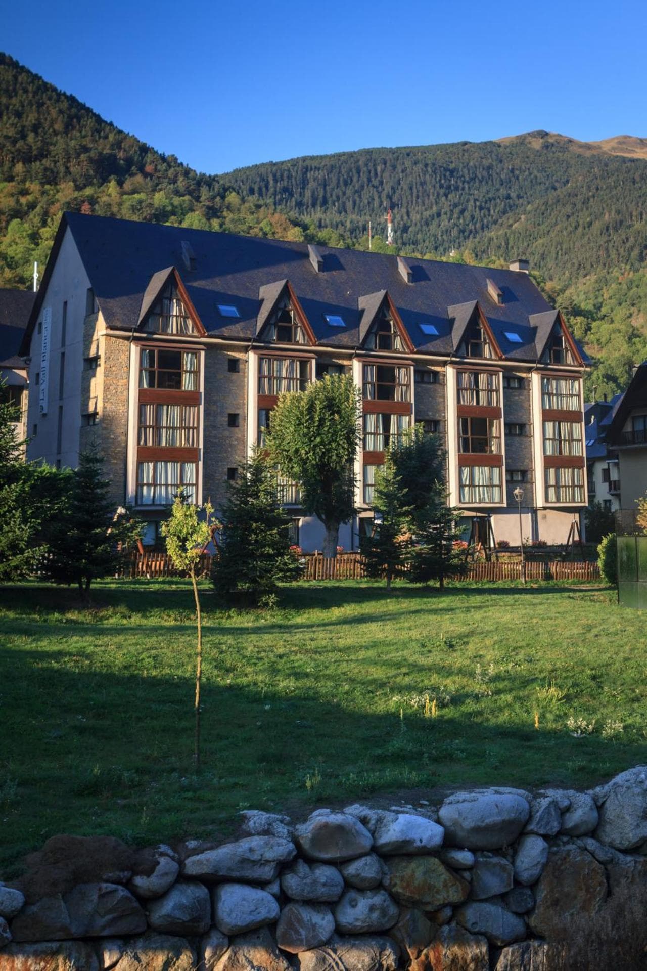 Aparthotel La Vall Blanca, Vielha