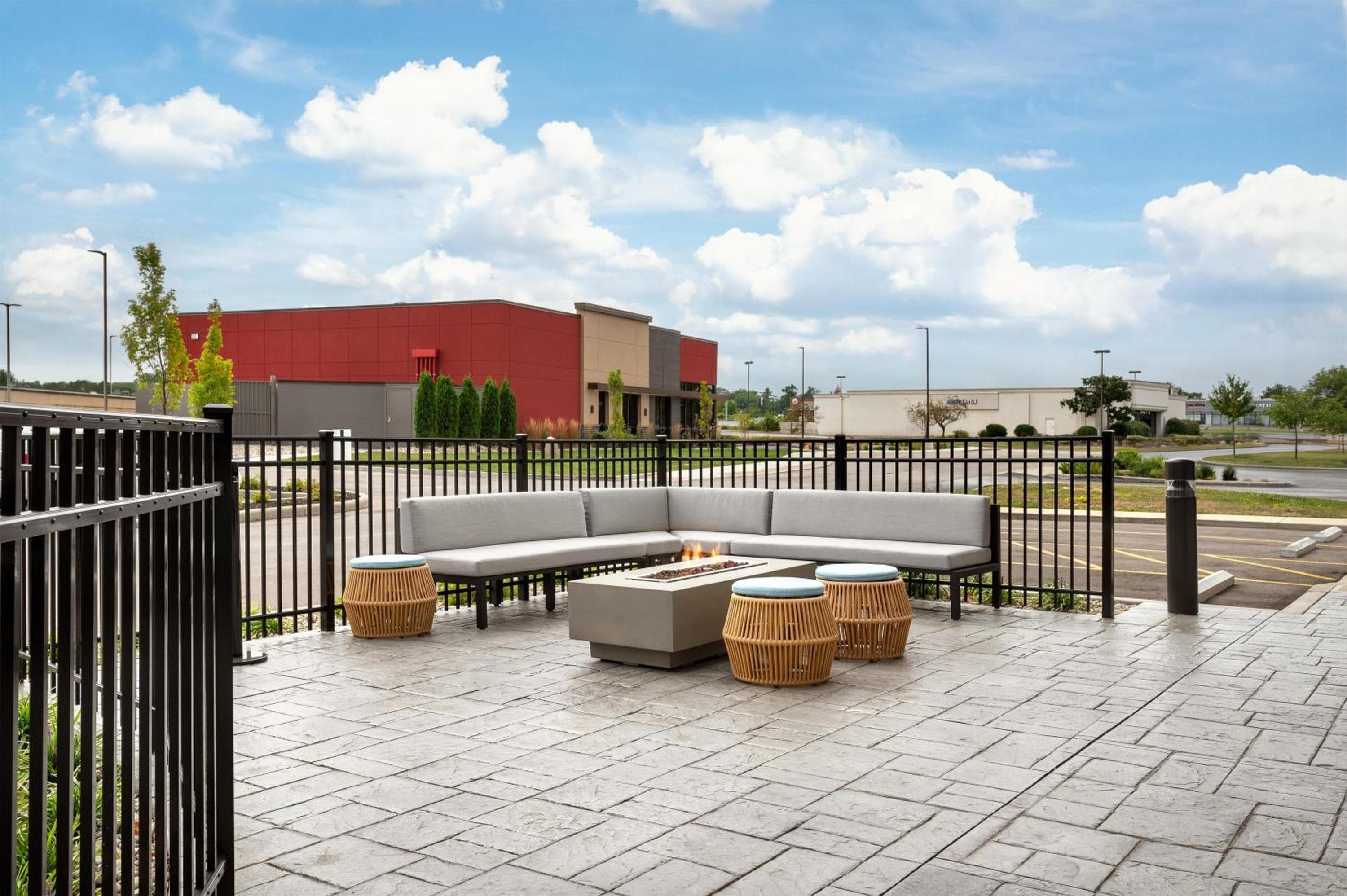 Home2 Suites By Hilton Cincinnati Eastgate, Cincinnati, photo 2