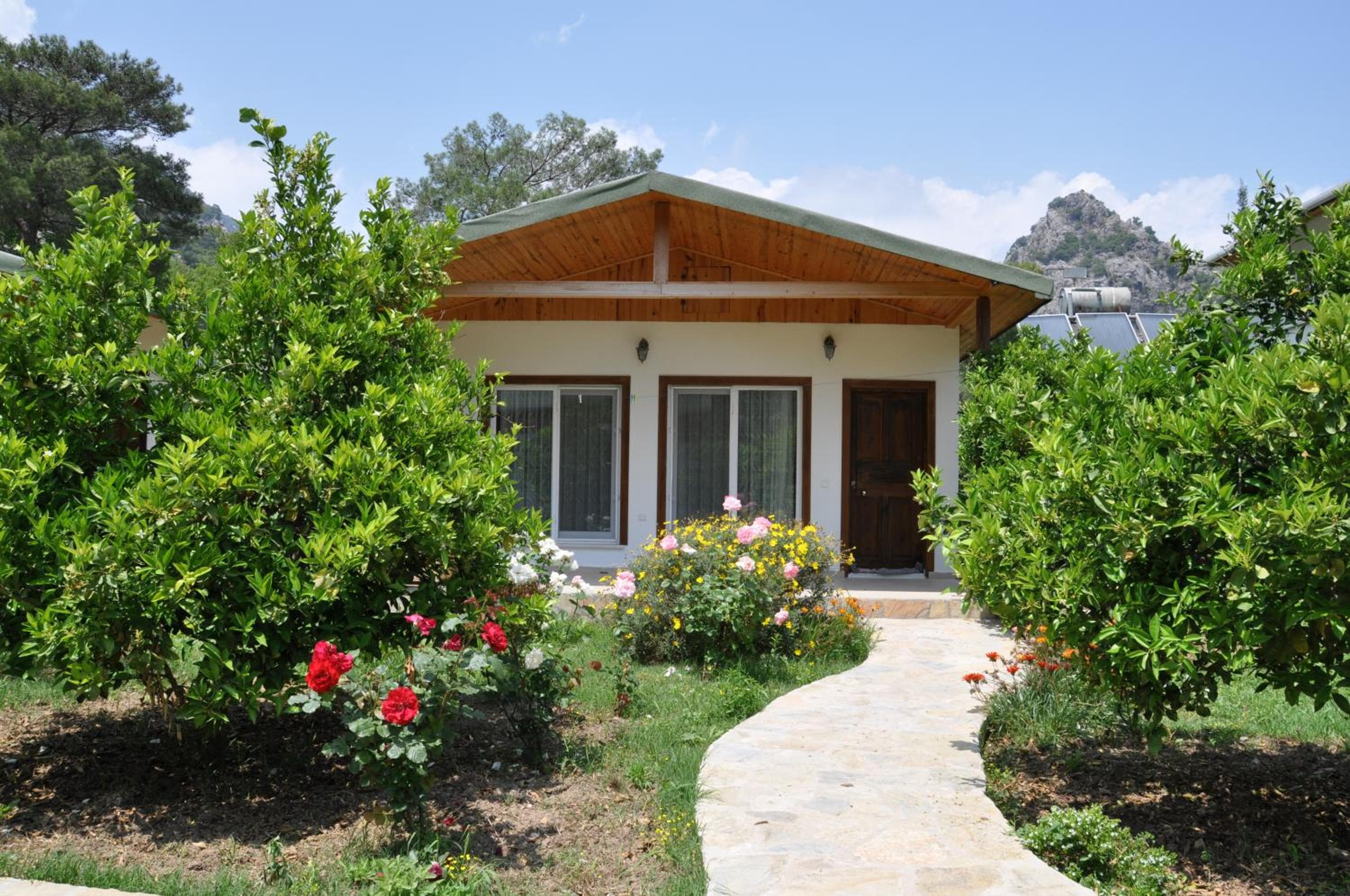 Dolunay Apart Otel, Cıralı