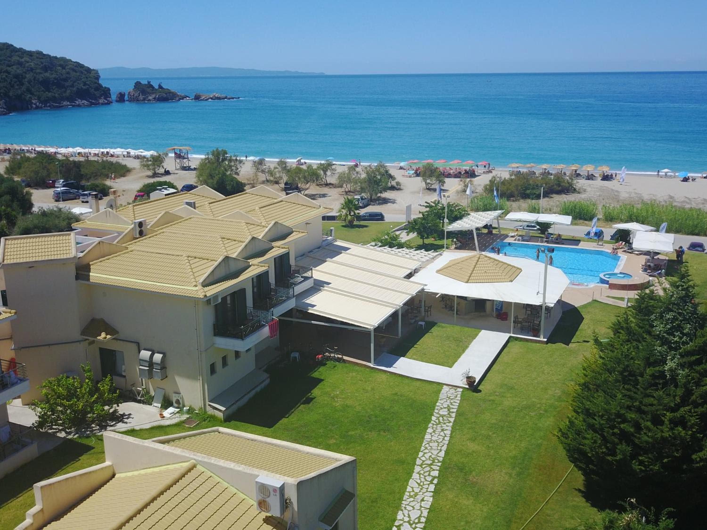 Coralli Hotel, Perdika