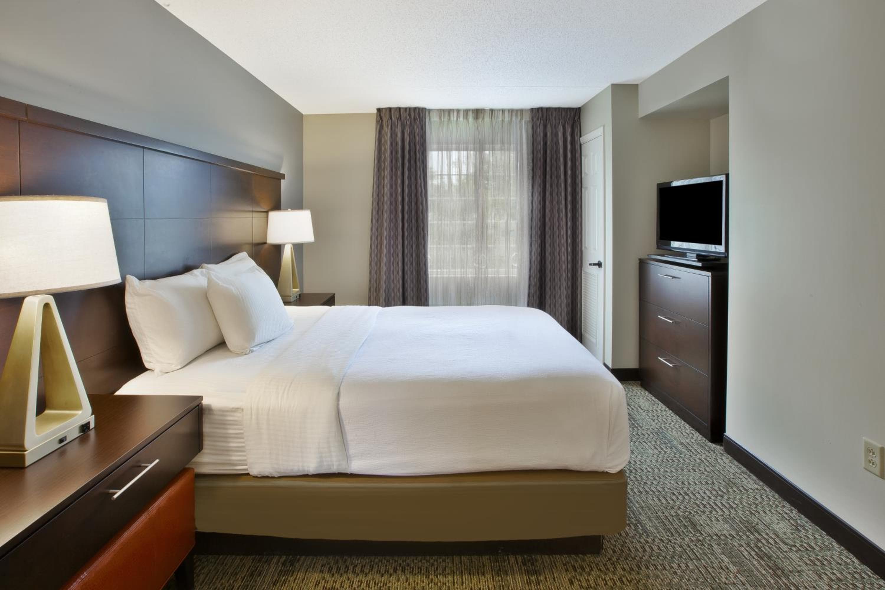 Staybridge Suites Cleveland Mayfield Heights Beachwood by IHG, Cleveland, photo 3