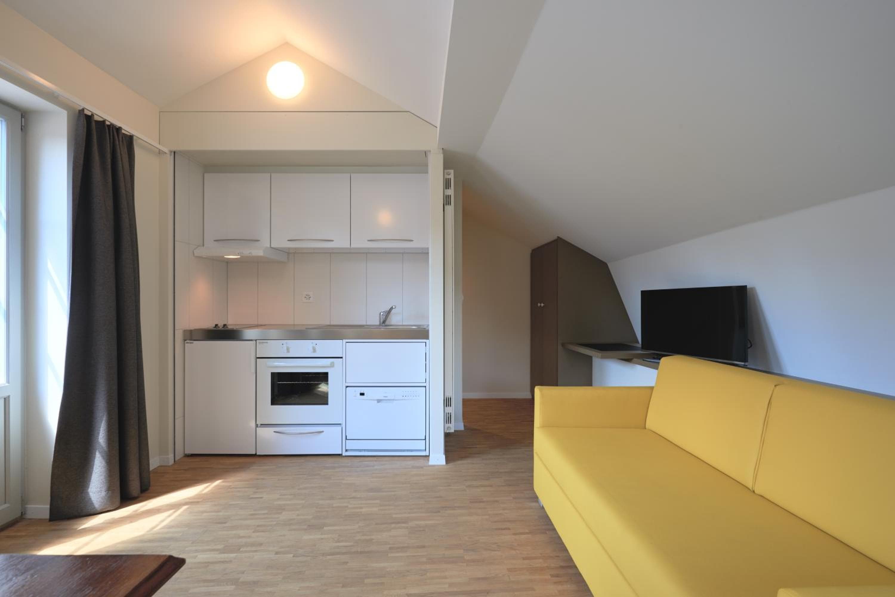 Hine Adon Fribourg City Aparthotel Self checkin, Fribourg, photo 5