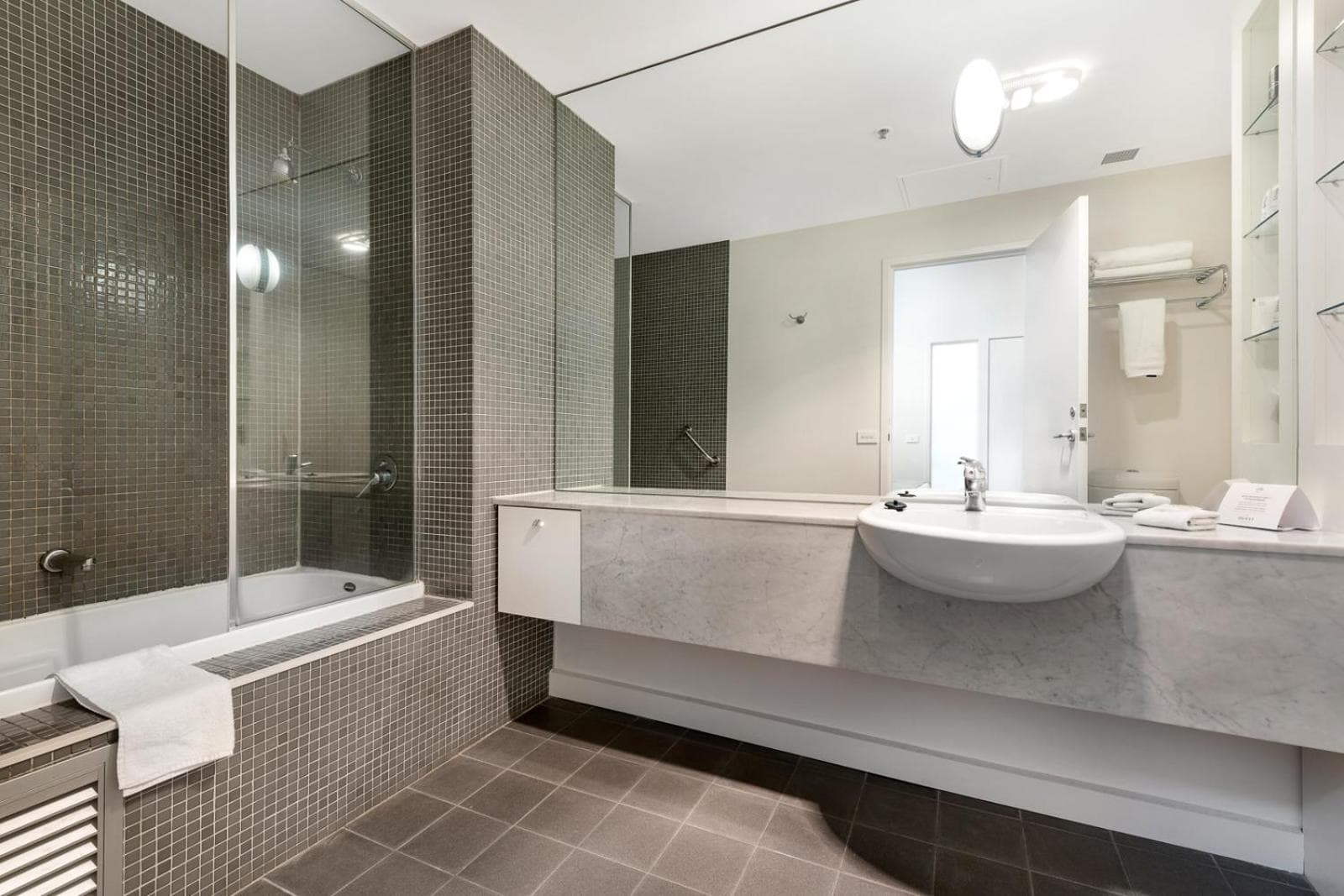 Melbourne CBD Central Apartment Hotel Official, Melbourne, photo 6