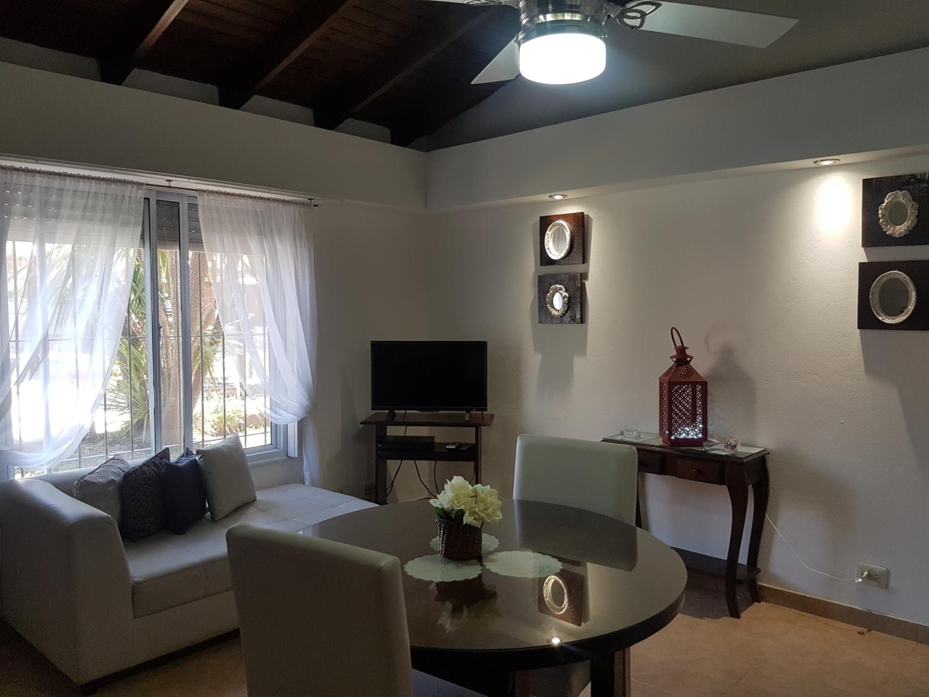 Apart Hotel Las Moraditas - a 50 metros de la Laguna, Chascomús, photo 3