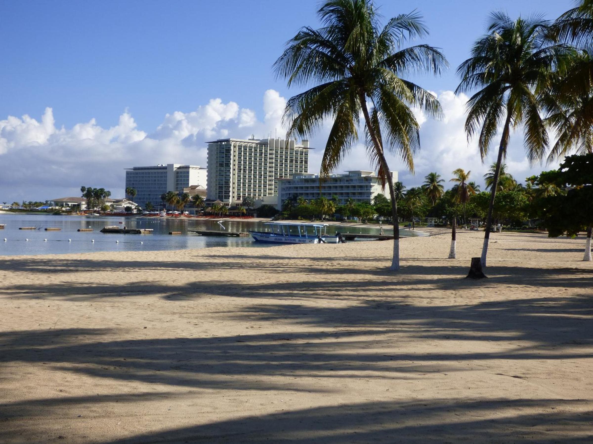 Beach One Bedroom Suite A20, Ocho Rios, photo 4