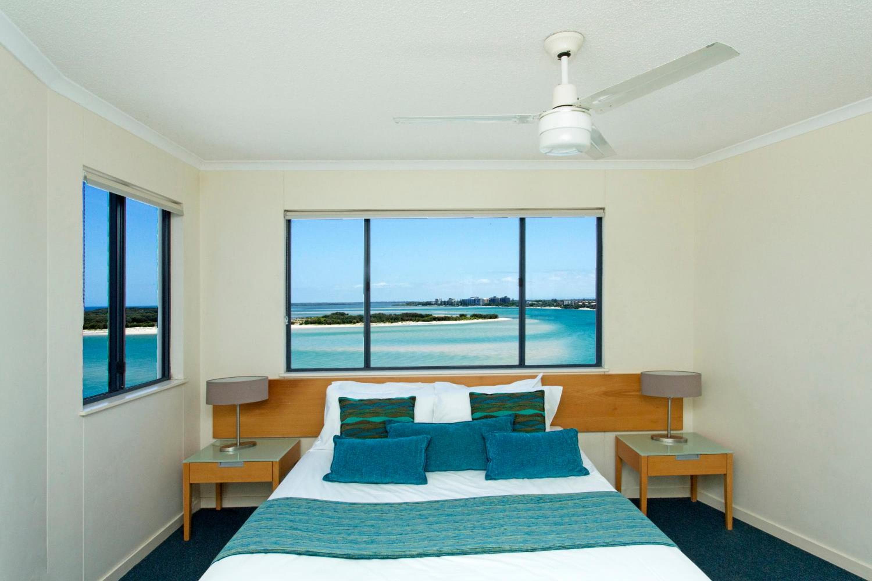 Hotel room at BreakFree Grand Pacific