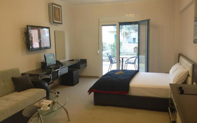 Pearl Bay Hotel Apartments, Vrontados, photo 5