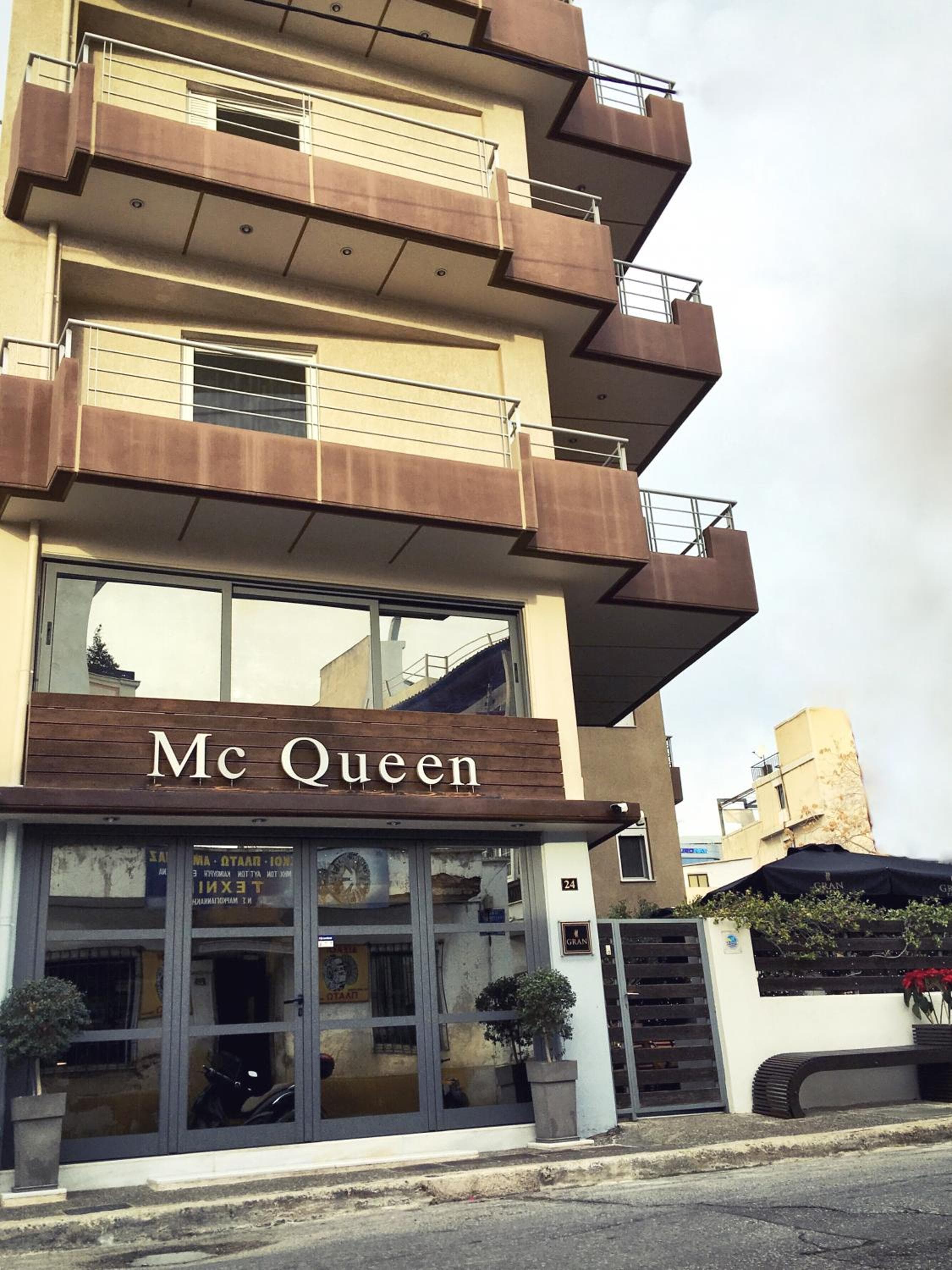 Mc Queen Rooms & Apartments, Athens