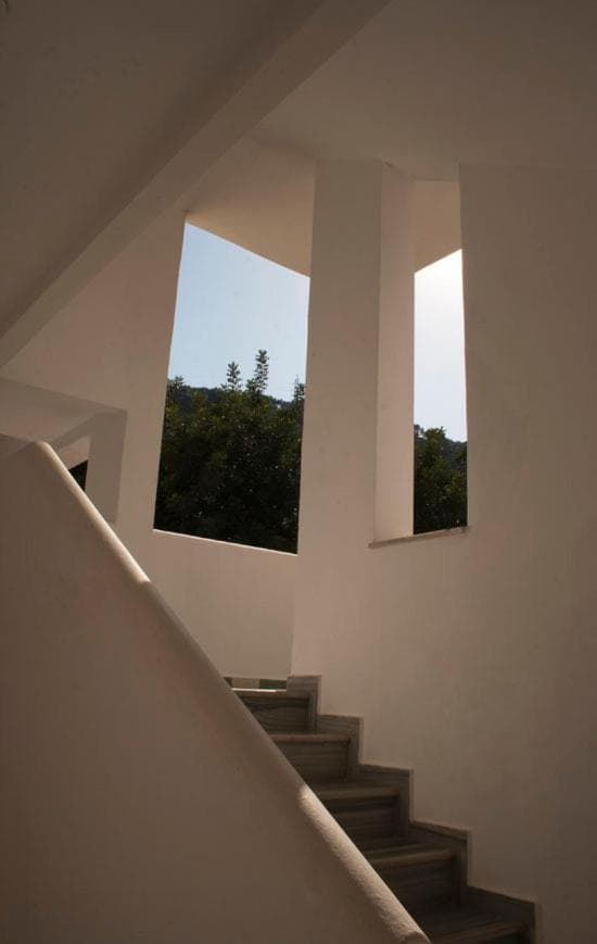 La Luna Apartments, Stalida