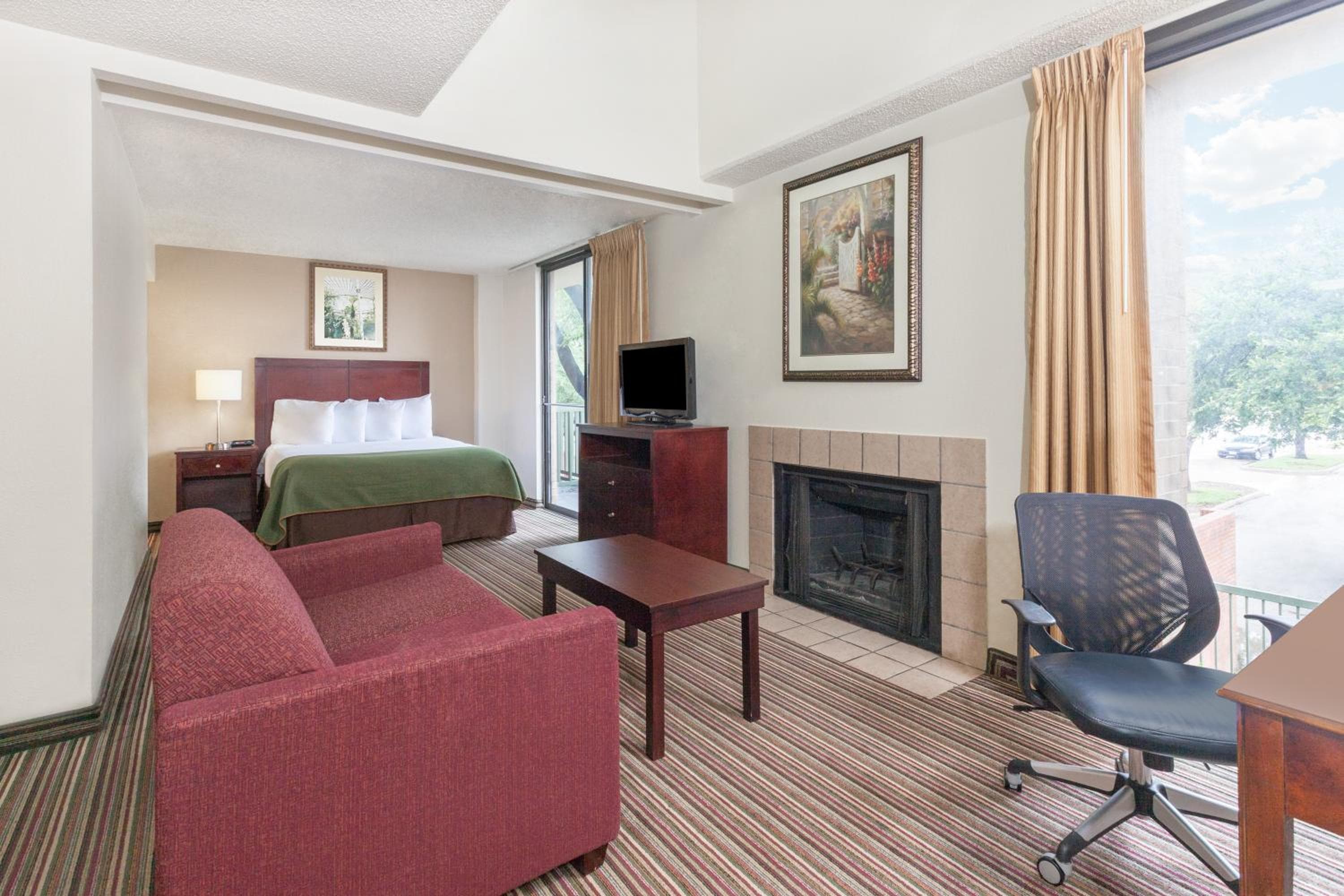 Hawthorn Extended Stay by Wyndham Richardson, Richardson, photo 2