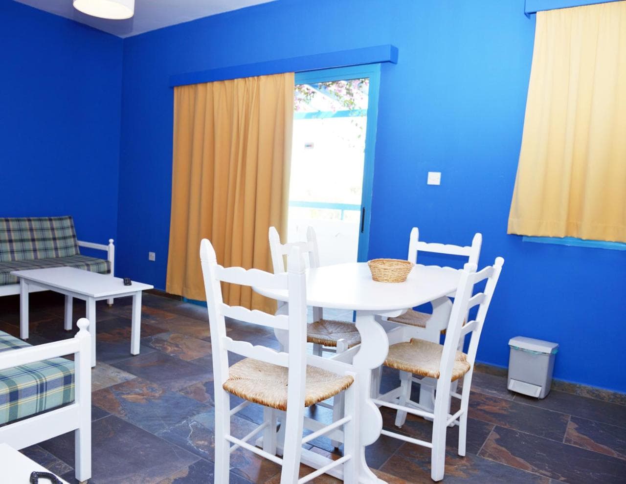 Tasmaria Aparthotel, Paphos City, photo 5