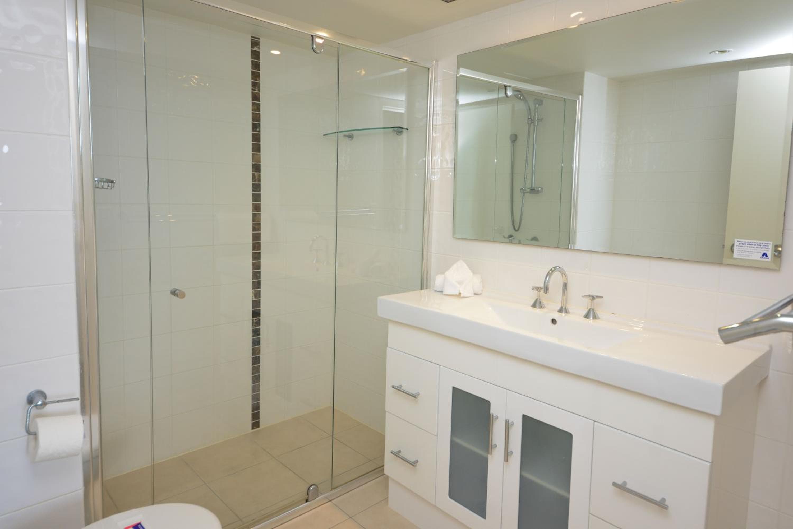 Broadwater Shores Waterfront Apartments, Gold Coast, photo 4