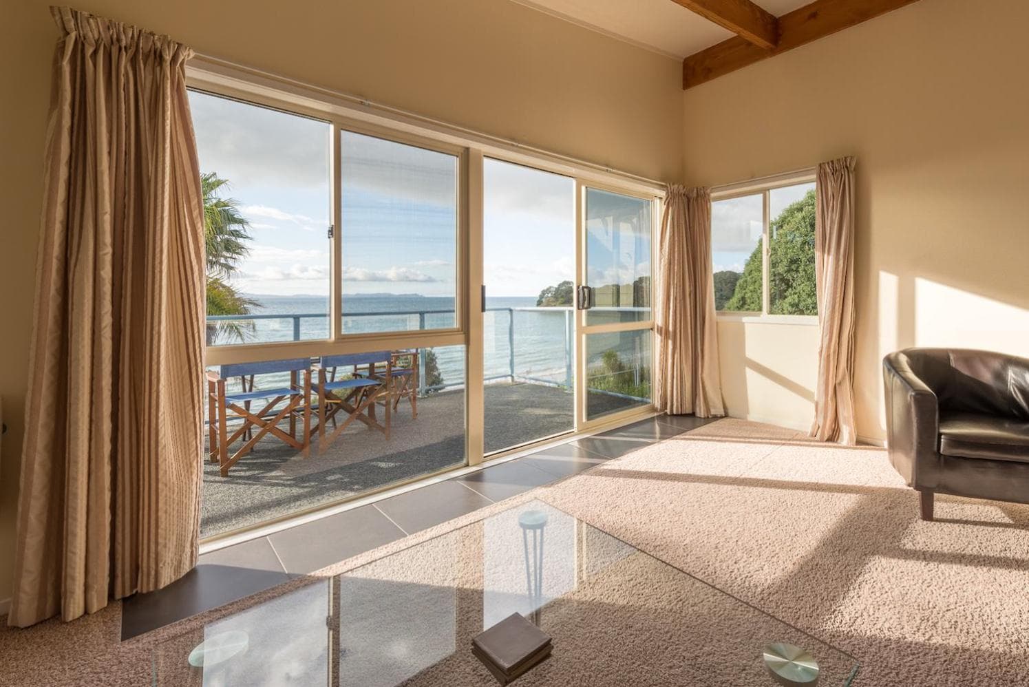 By the Bay Beachfront Apartments, Mangonui, photo 5