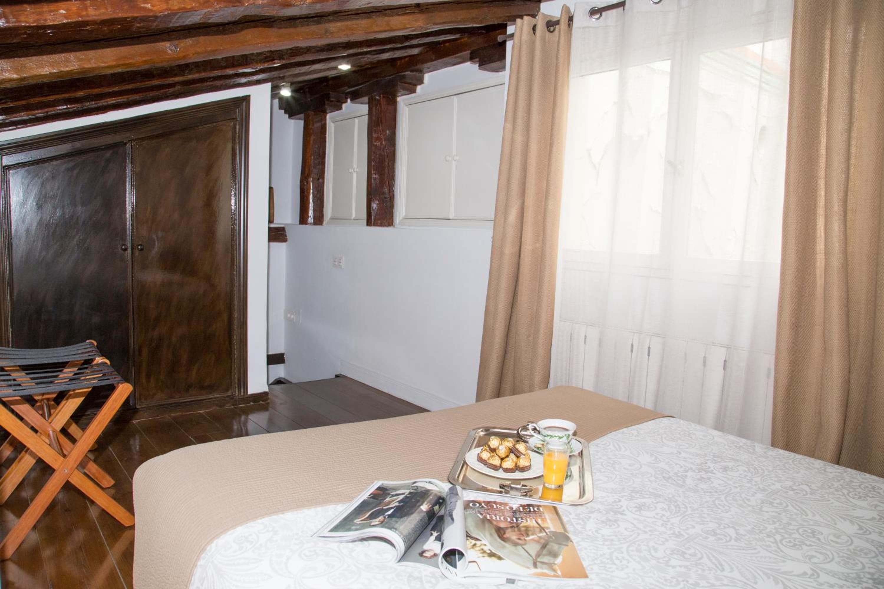 Oriente Palace Apartments, Madrid, photo 3
