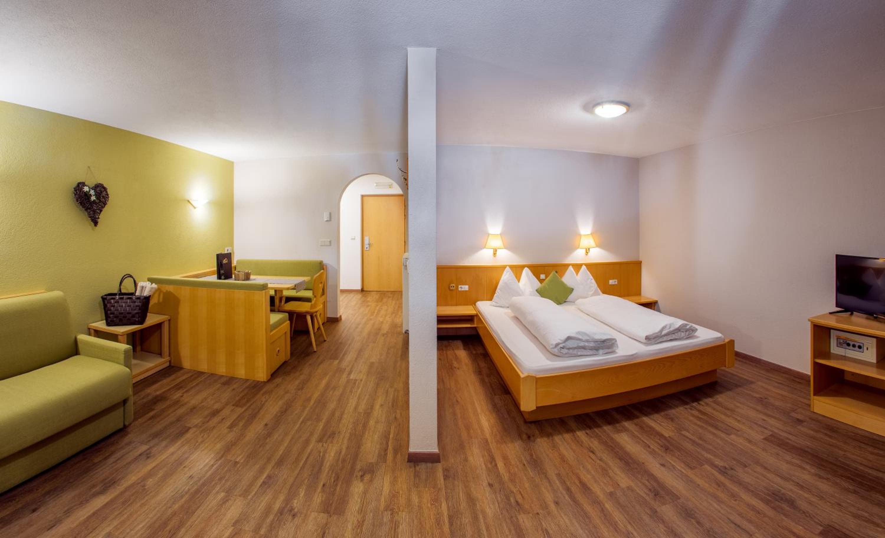 Mountain Living Apartments, San Valentino alla Muta, photo 2