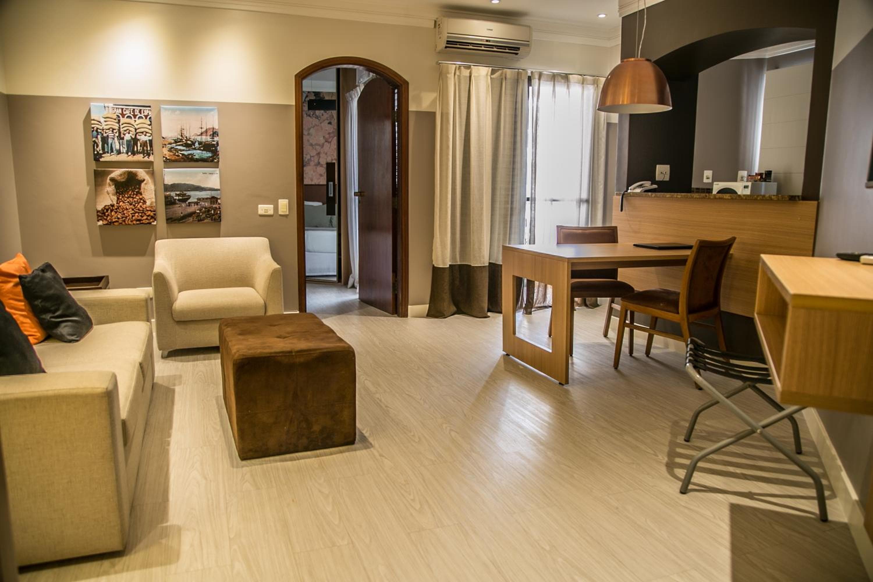 Hotel Cosmopolitan Praia Flat, Santos, photo 6