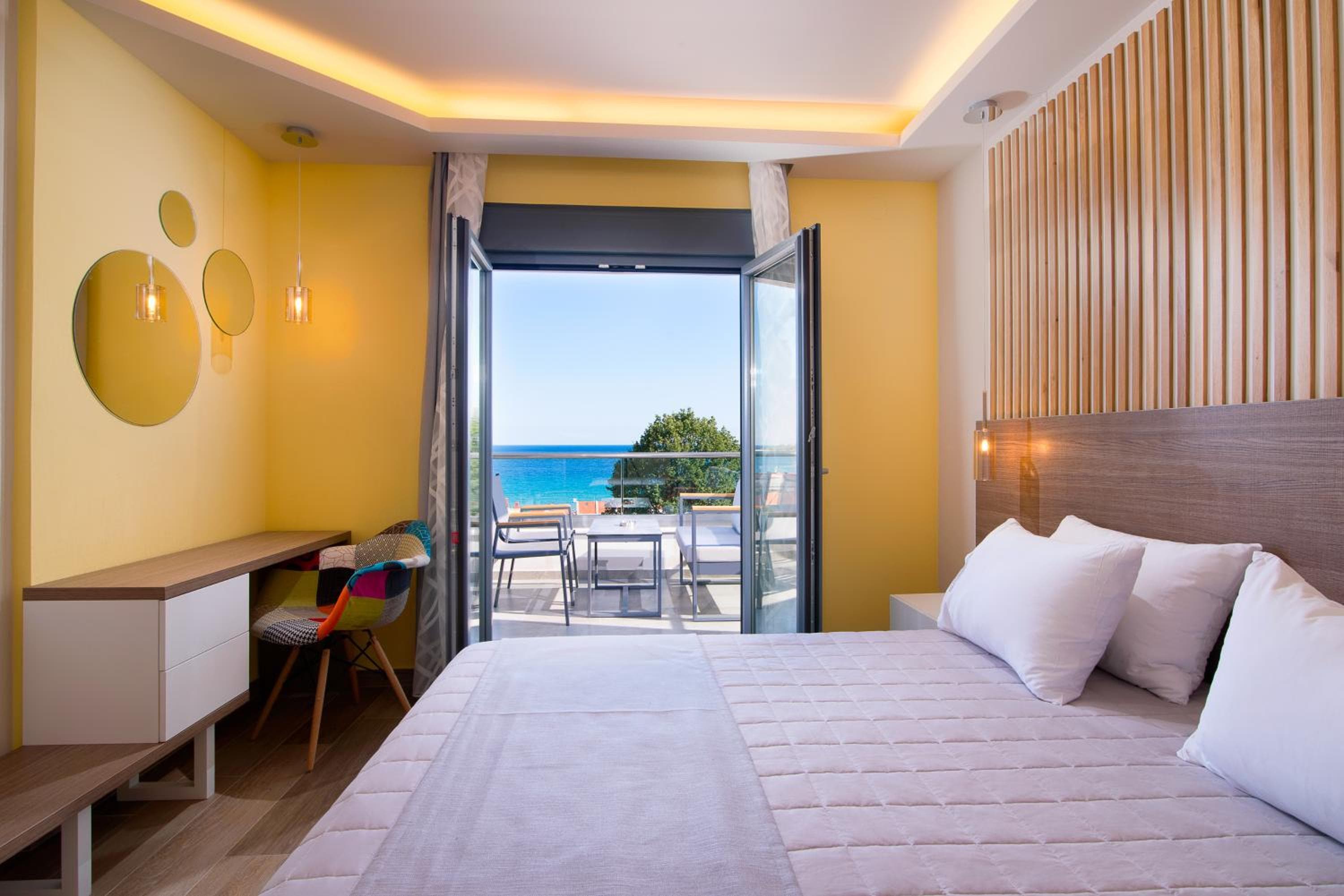 Semiramis Luxury Suites, Chrysi Ammoudia, photo 5