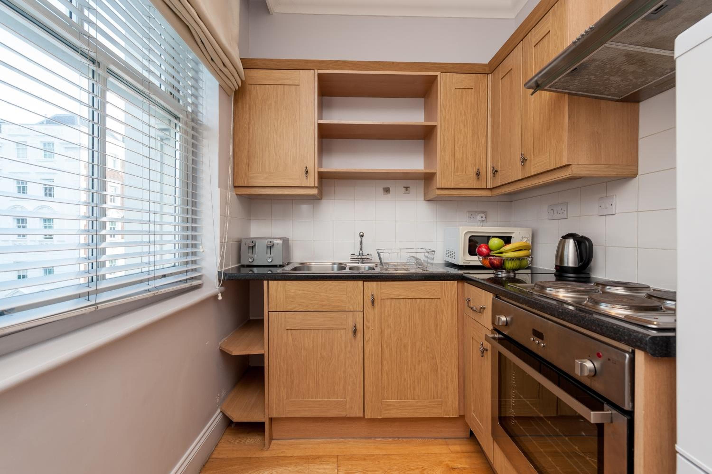 12 London Street Apartments, London, photo 2