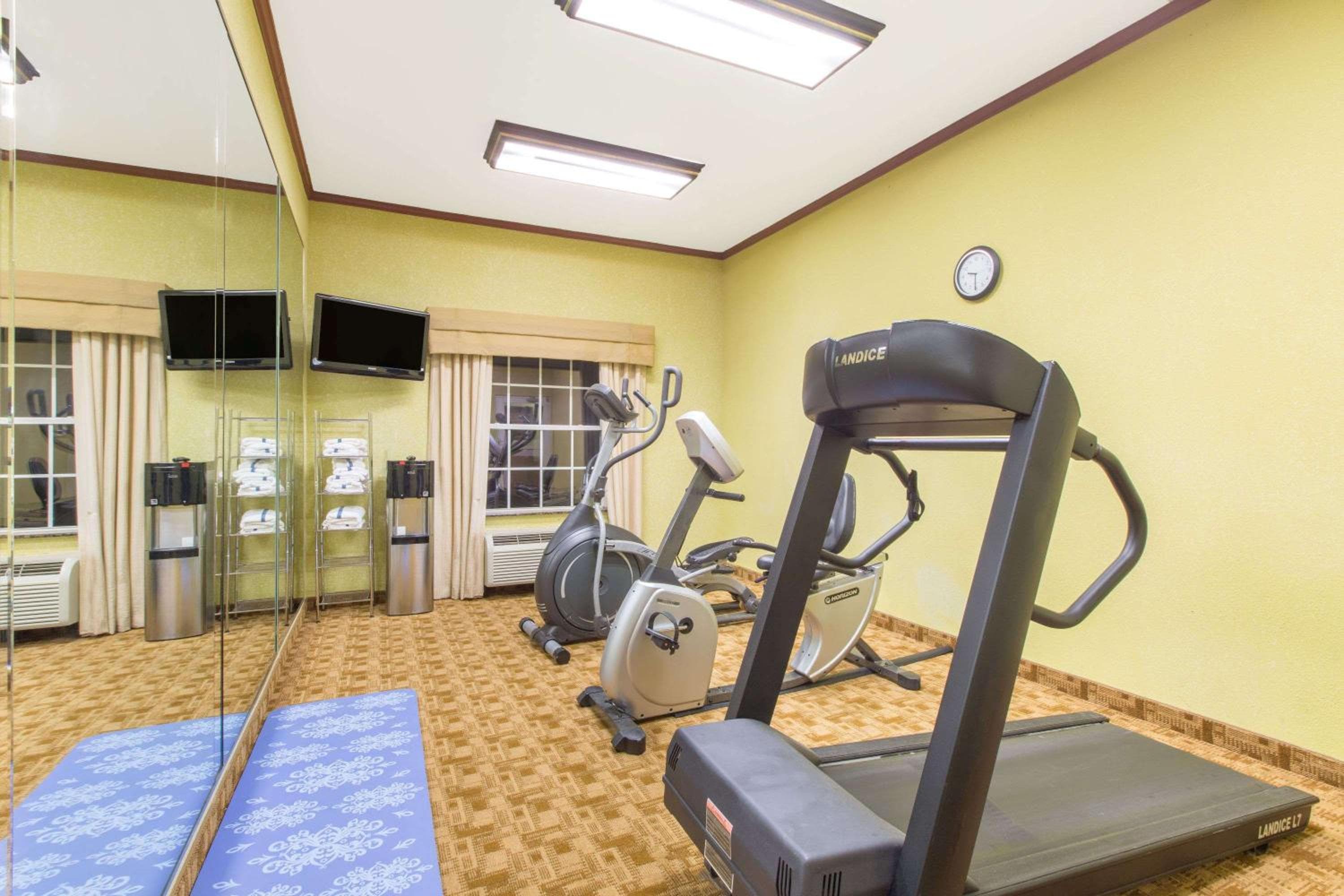 Hawthorn Extended Stay by Wyndham Corpus Christi Padre Isle, Corpus Christi, photo 4