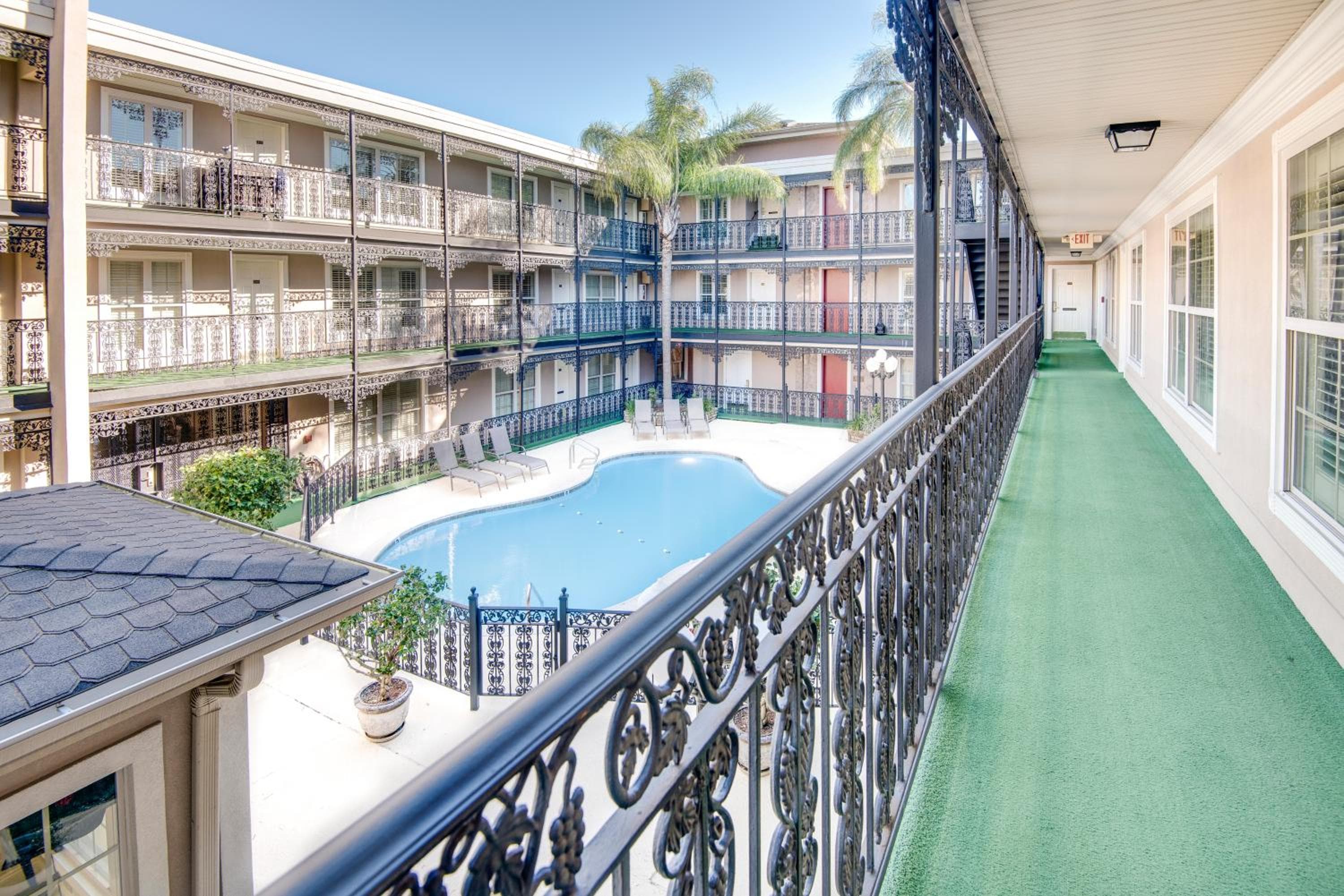 LA Plaza Apartments, Metairie, photo 5