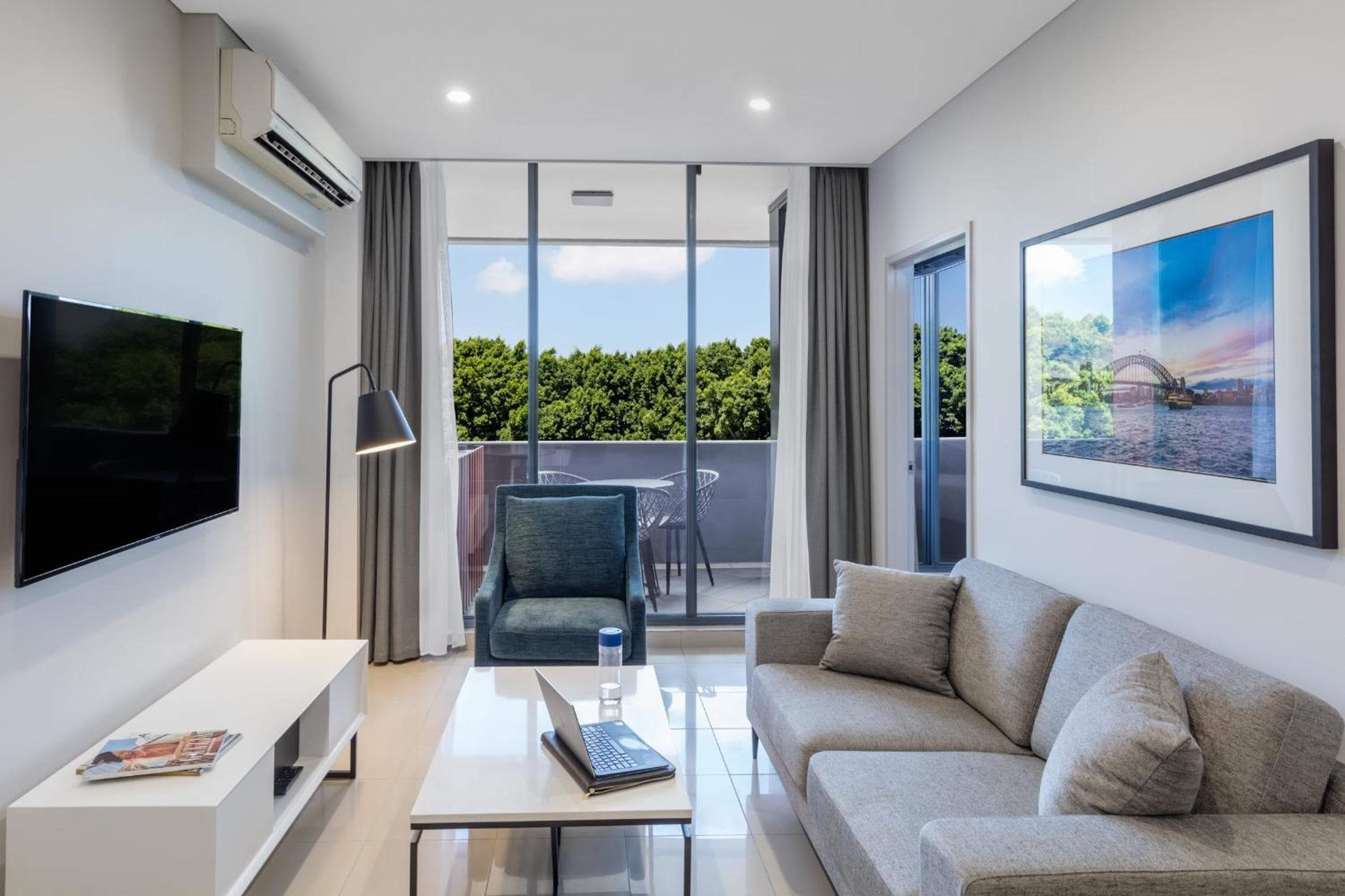 Meriton Suites Waterloo, Sydney, photo 4
