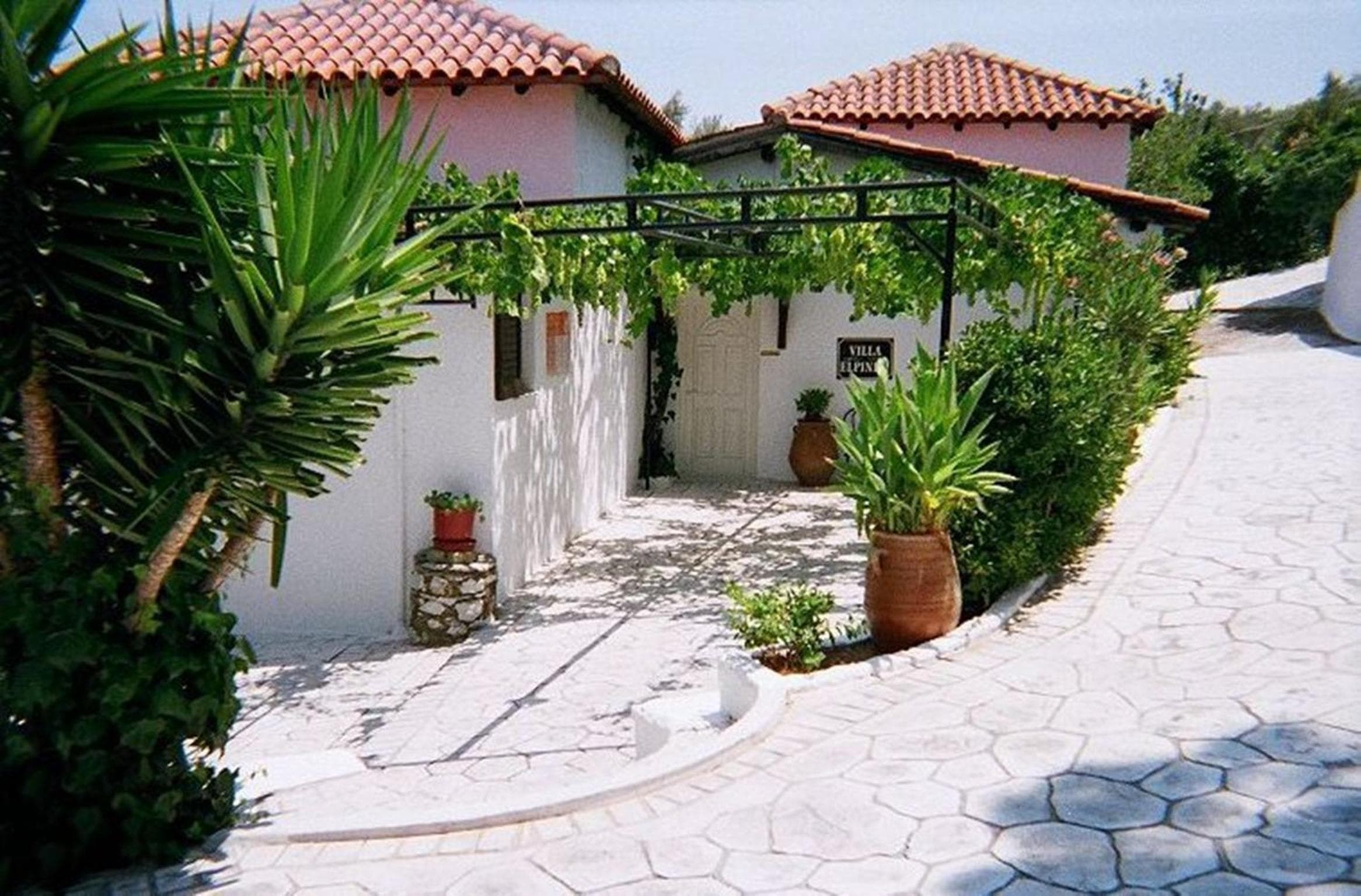 Villa Elpiniki, Troulos
