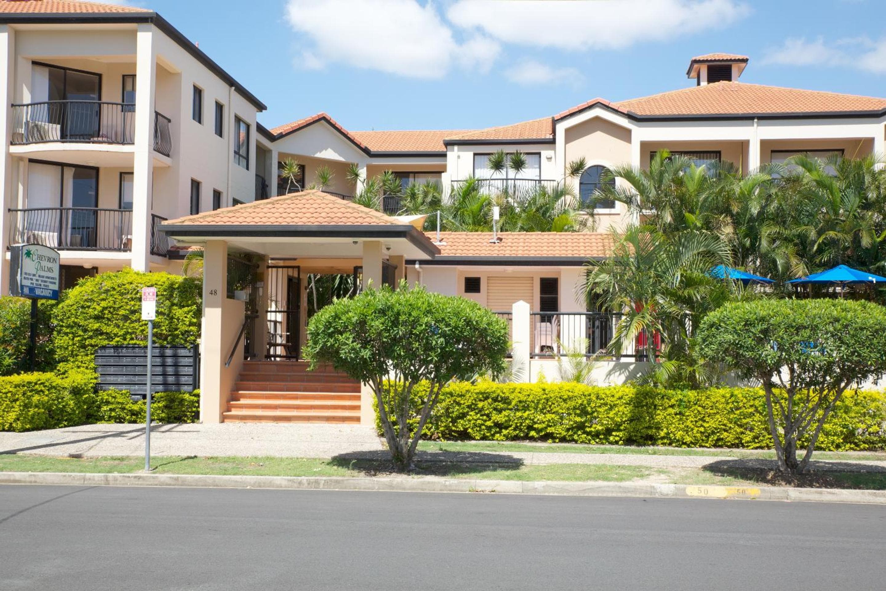 Chevron Palms, Gold Coast