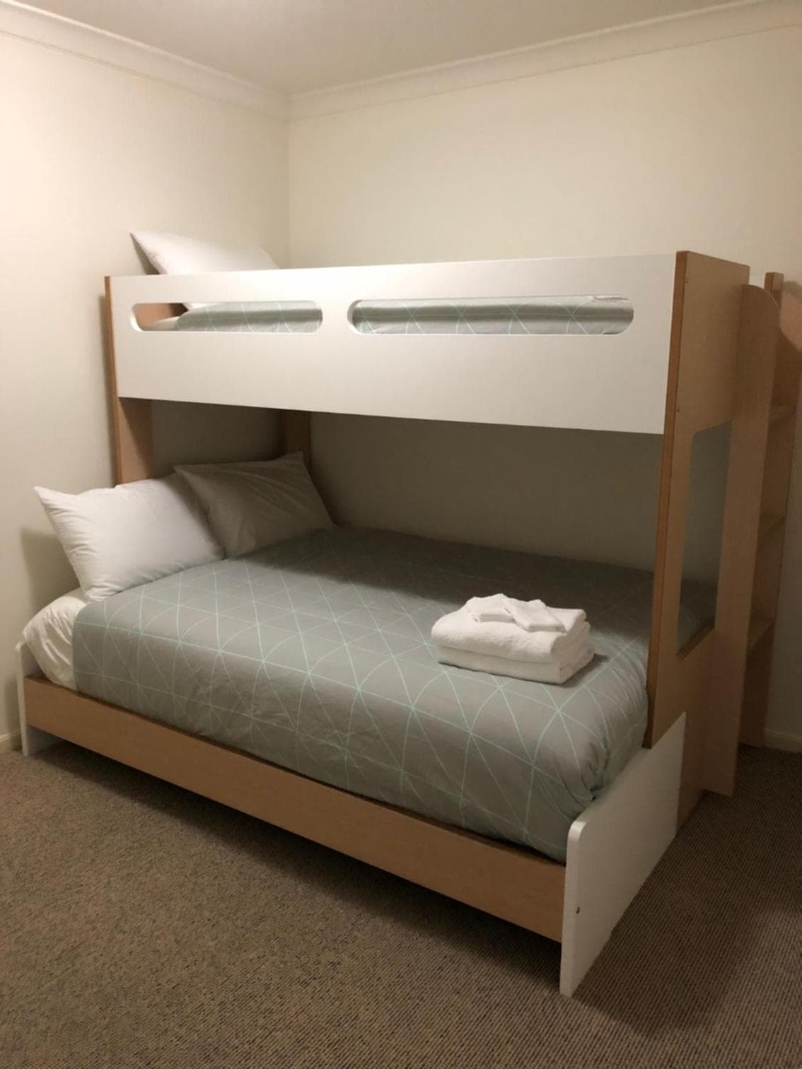 Lifestyle Apartments at Ferntree, Fern Tree Gully, photo 6