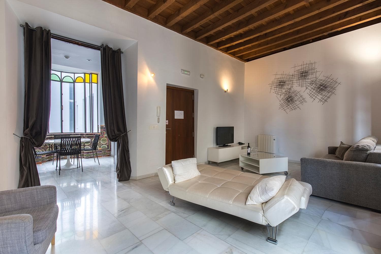 tuGuest Elvira Suites, Granada, photo 3