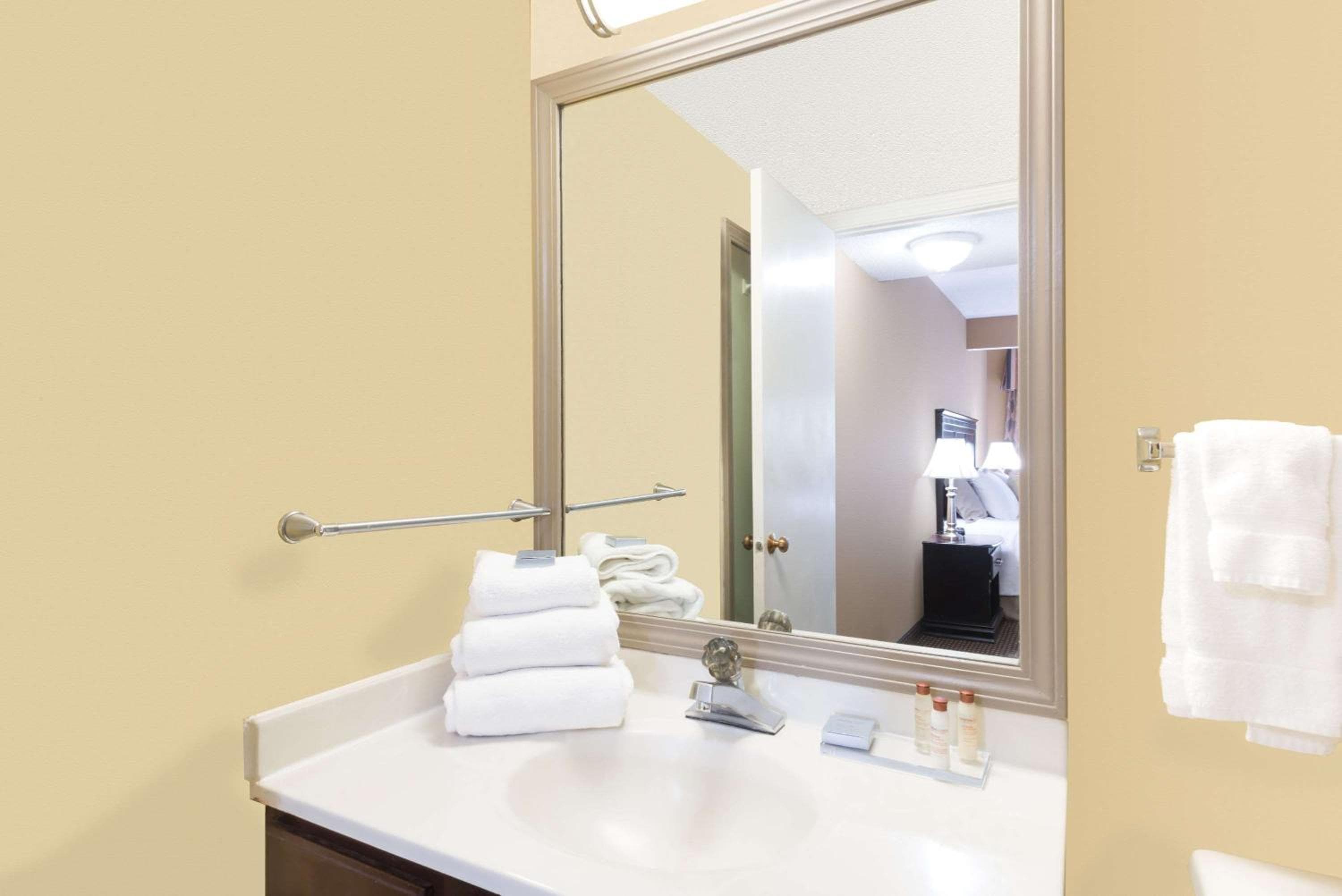 Hawthorn Extended Stay by Wyndham Dayton, Dayton, photo 3