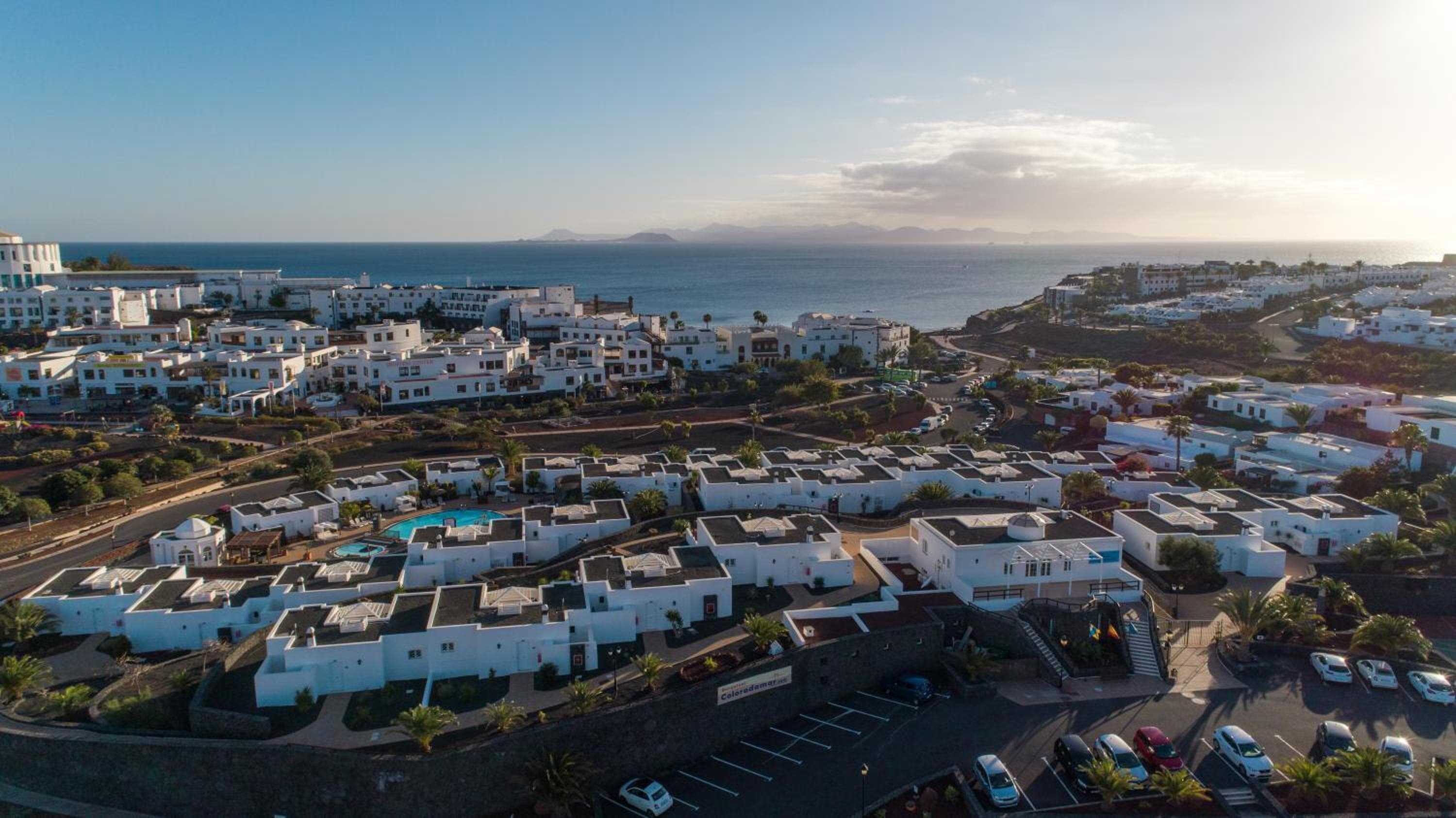 Apartamentos LIVVO Coloradamar, Playa Blanca, photo 4