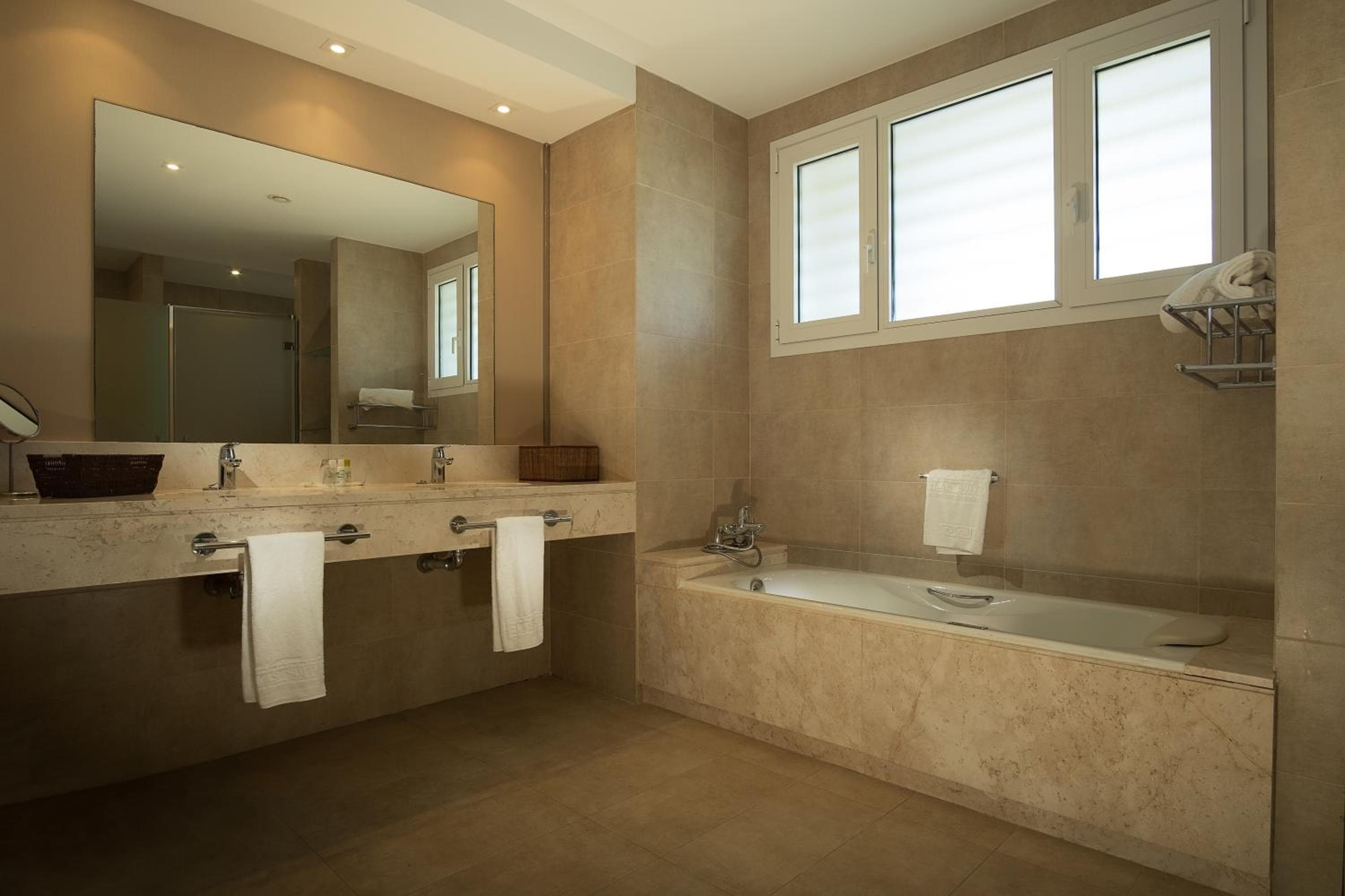 Suites Puerto Sherry, El Puerto de Santa María, photo 4